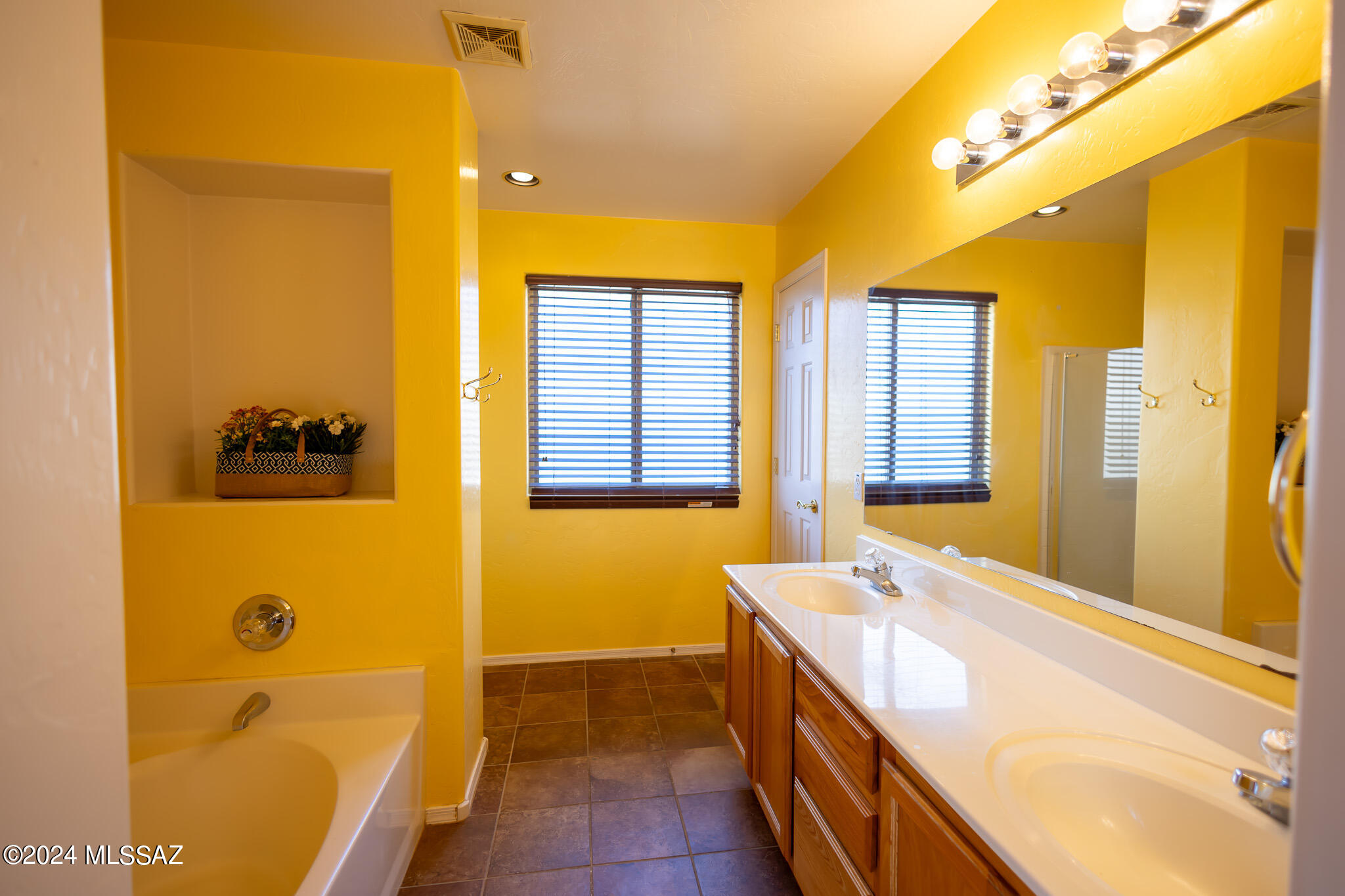 8236 S Lost Mountain Road