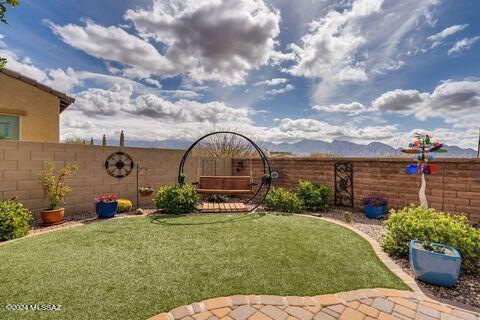 965 W Corax Way