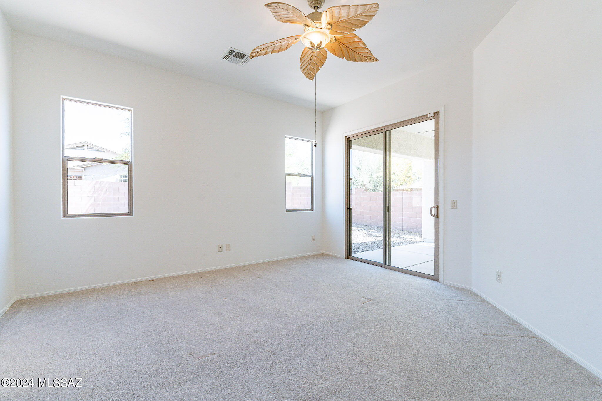 10045 E Cedar Hill Drive