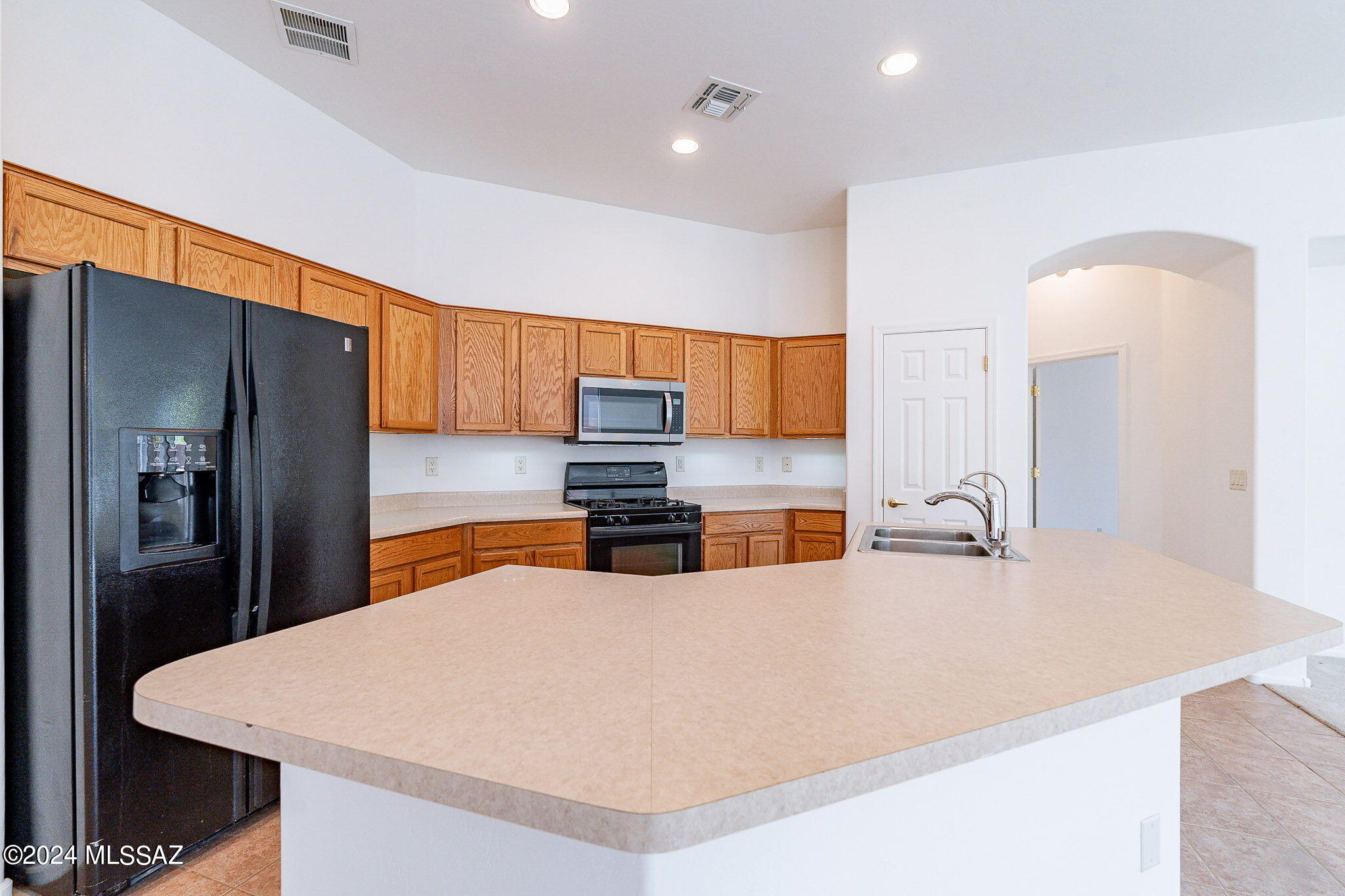 10045 E Cedar Hill Drive