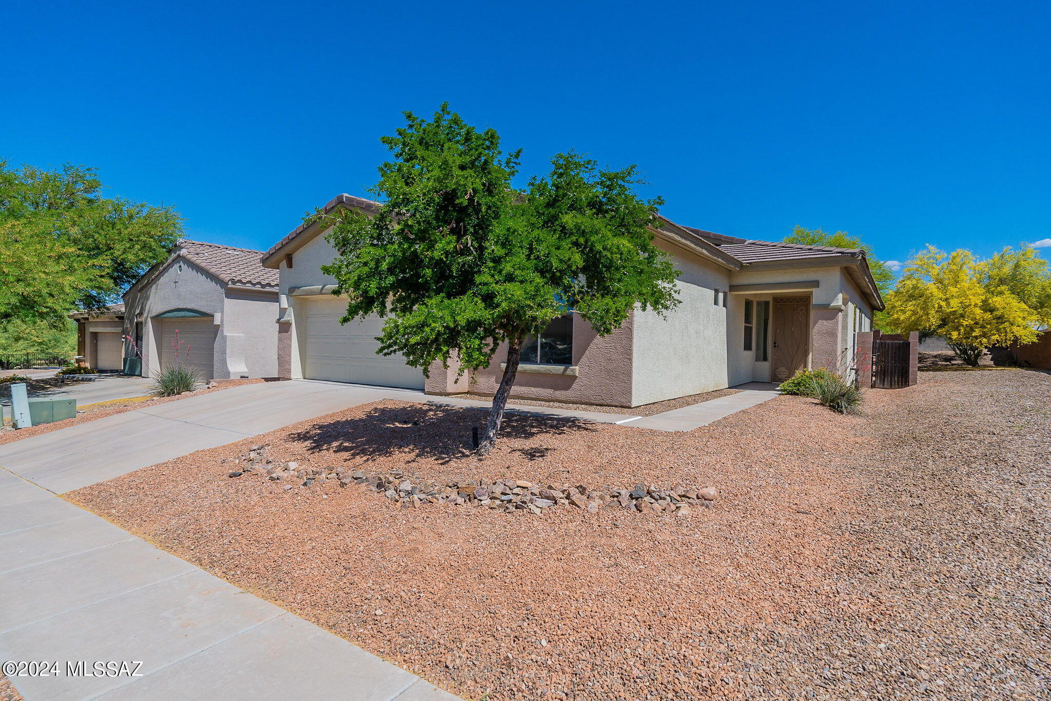 10045 E Cedar Hill Drive