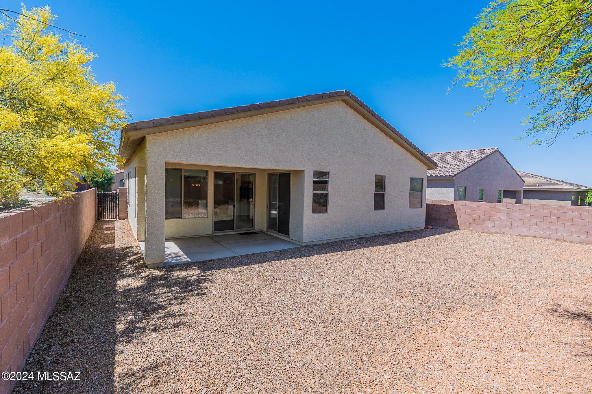 10045 E Cedar Hill Drive
