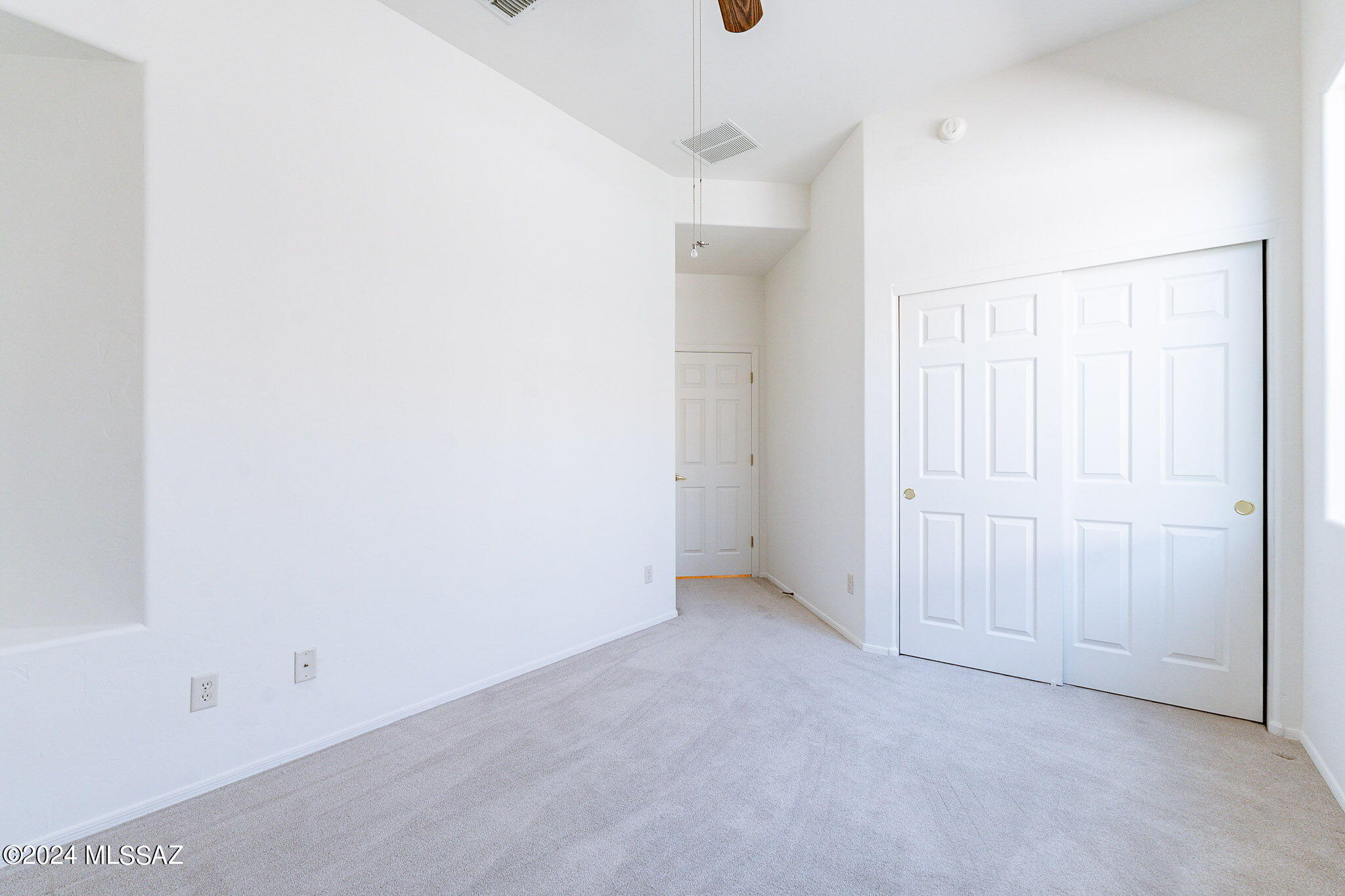 10045 E Cedar Hill Drive