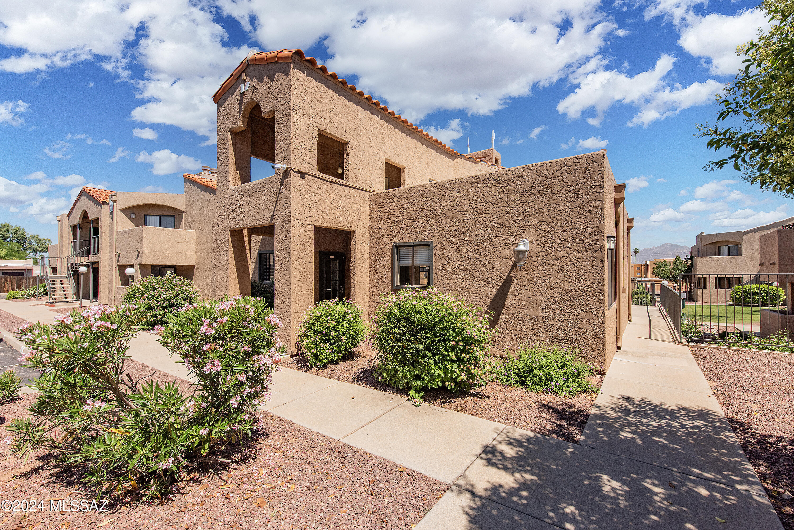 1745 E Glenn Street Unit: 239