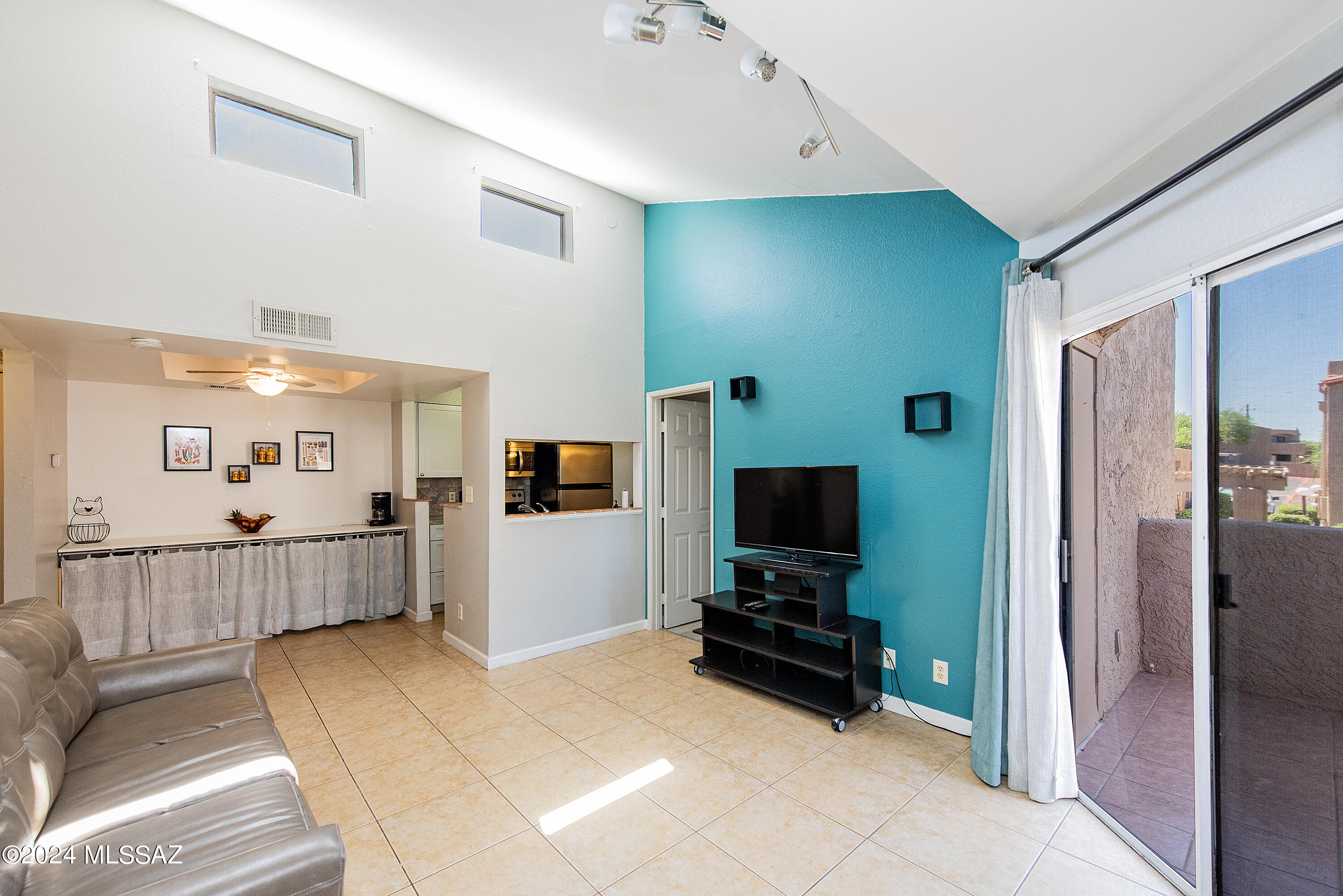 1745 E Glenn Street Unit: 239