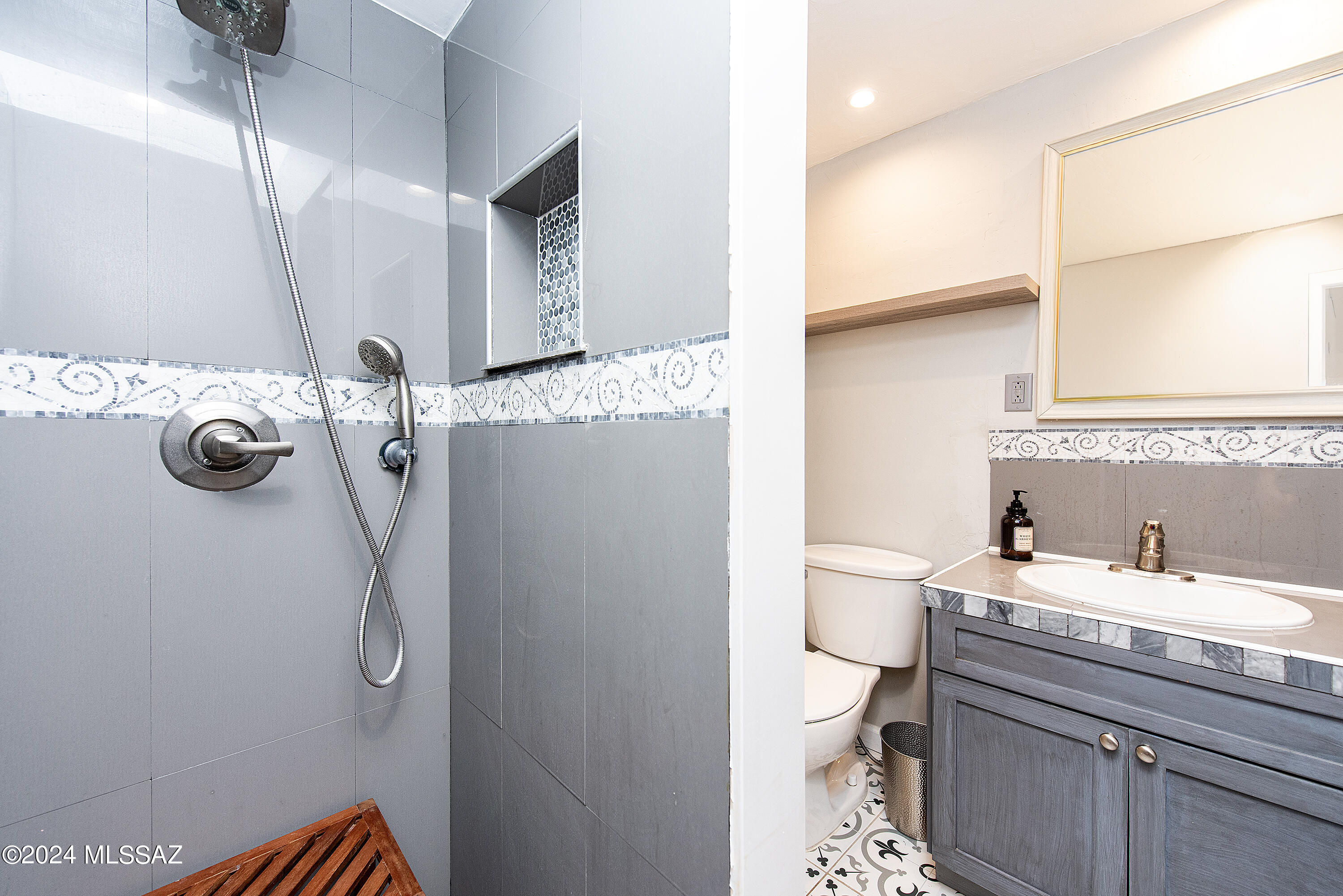 1745 E Glenn Street Unit: 239