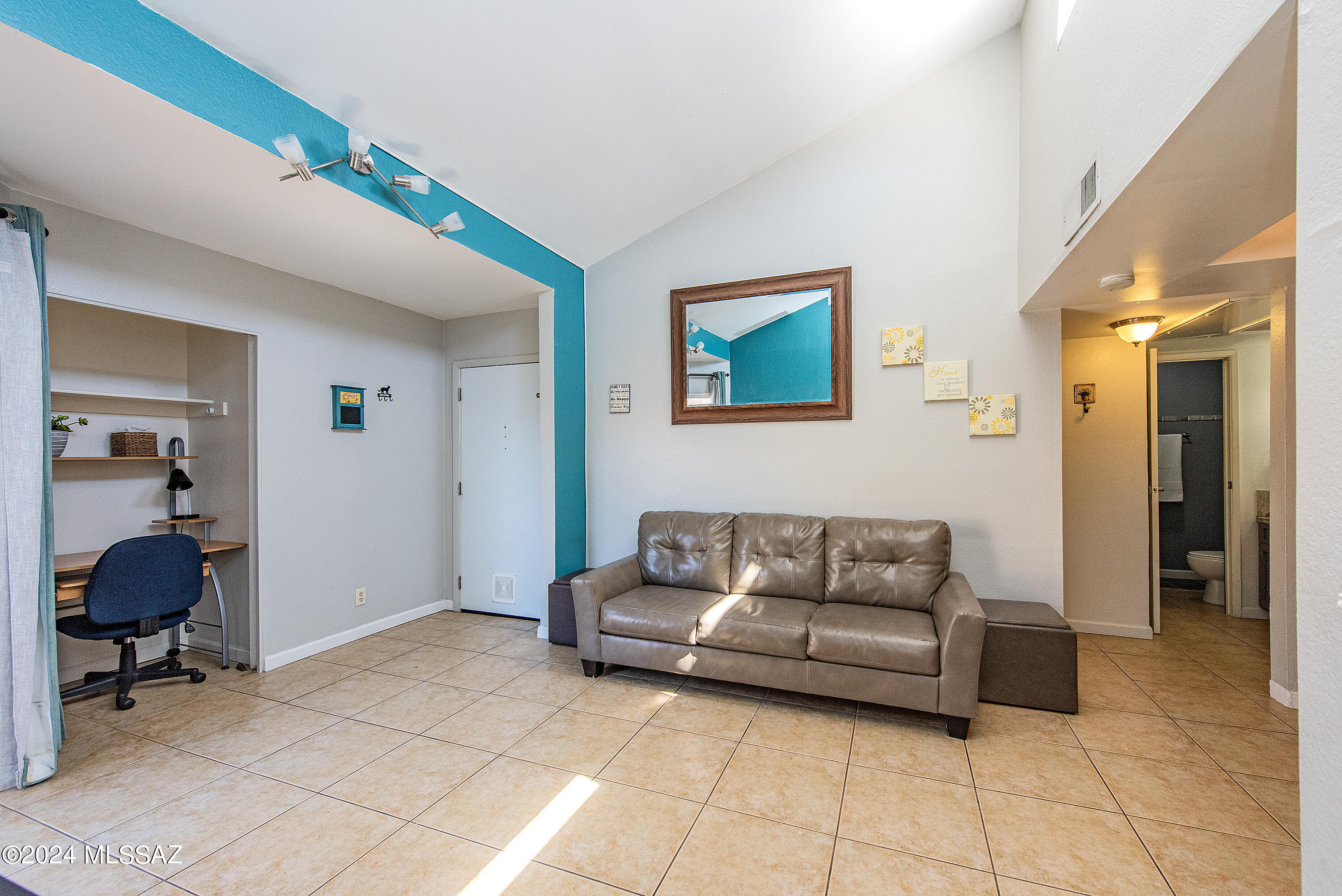 1745 E Glenn Street Unit: 239