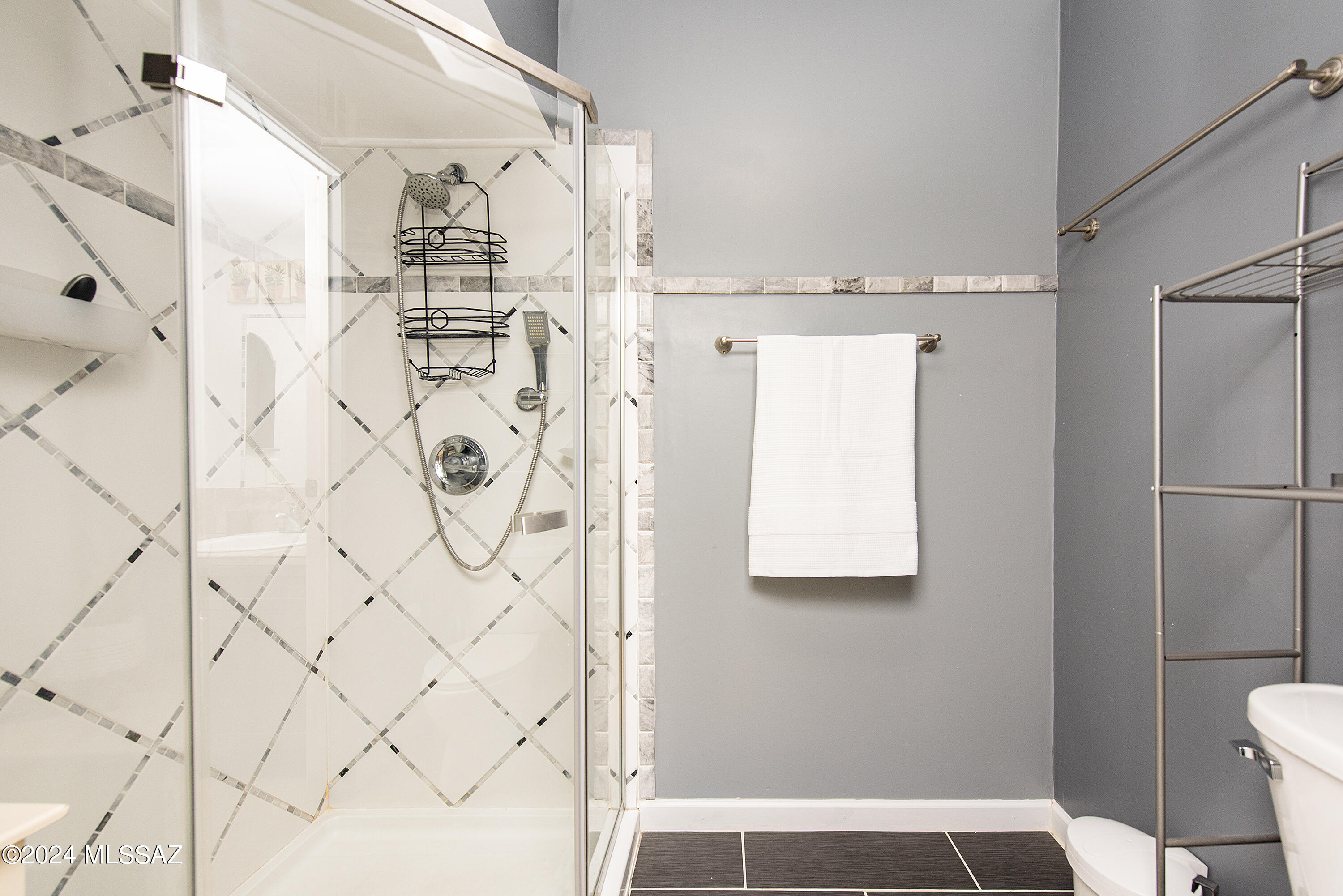 1745 E Glenn Street Unit: 239