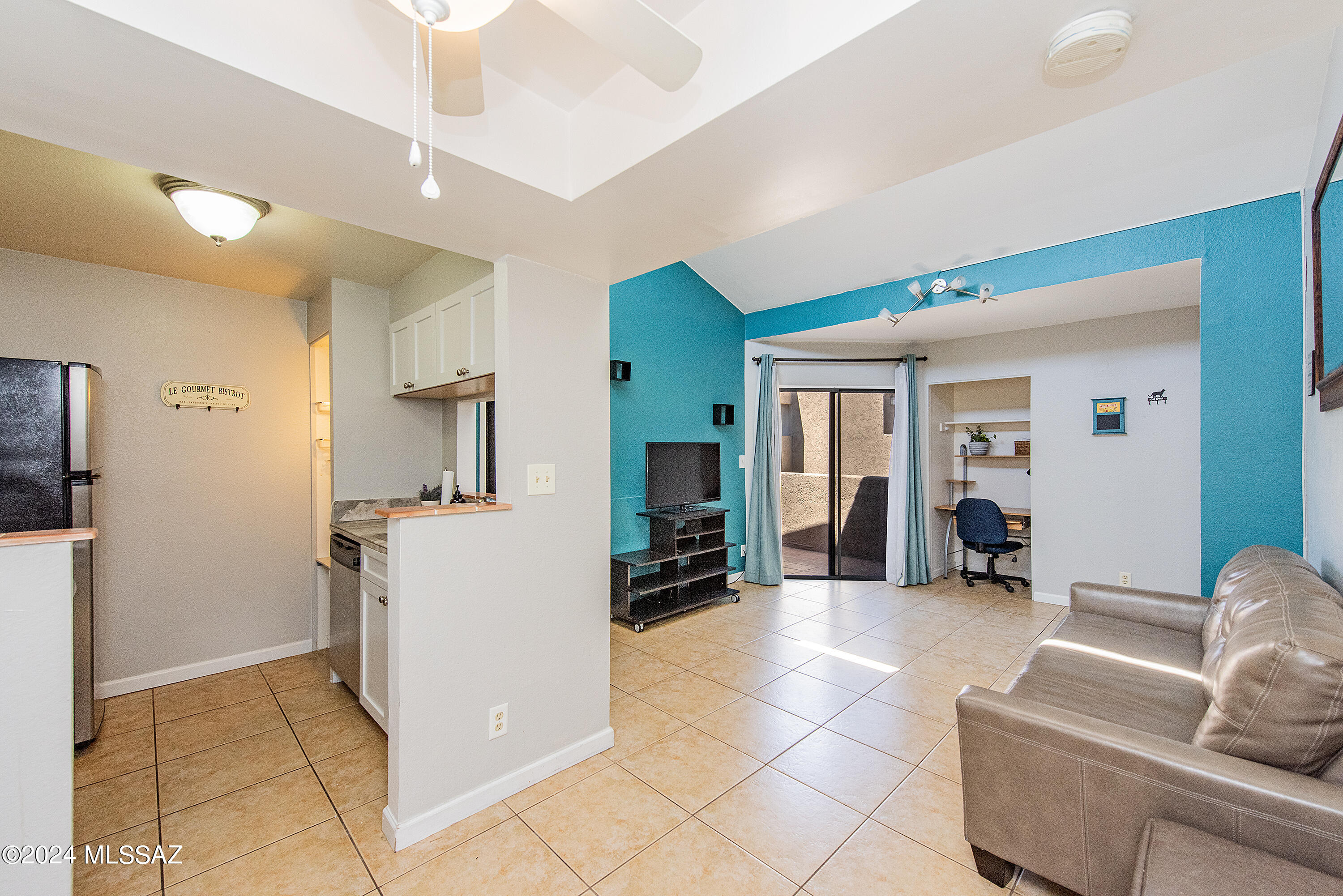 1745 E Glenn Street Unit: 239