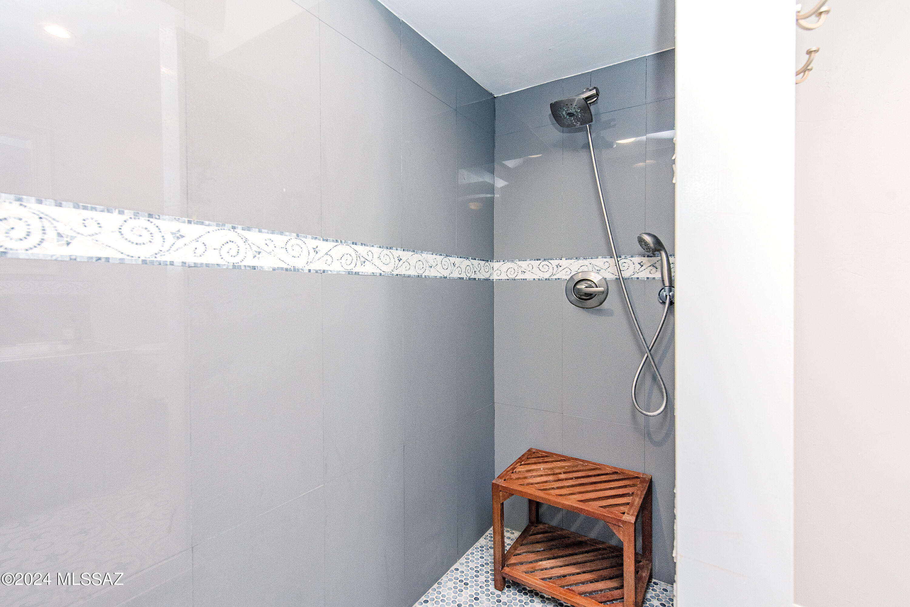 1745 E Glenn Street Unit: 239