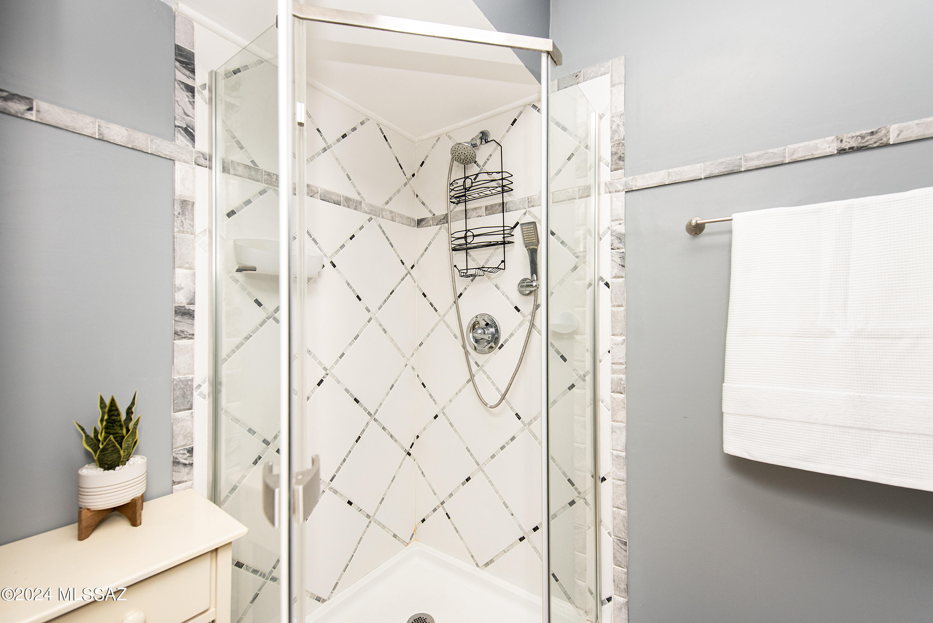 1745 E Glenn Street Unit: 239