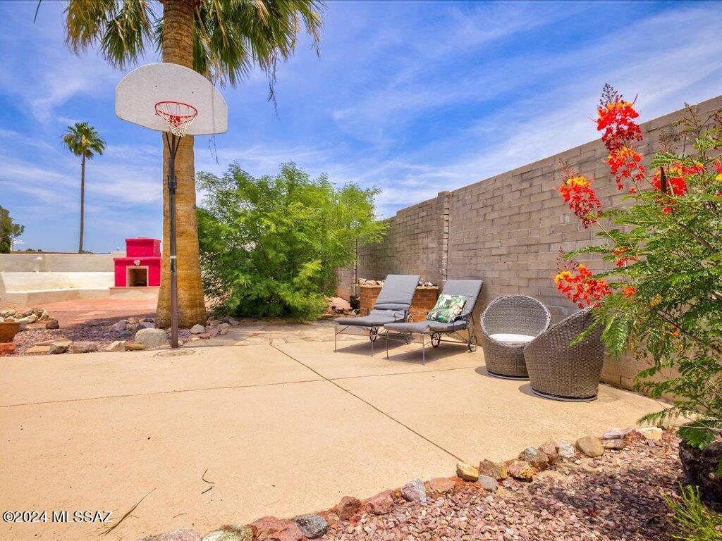 4074 W Red Wing Street