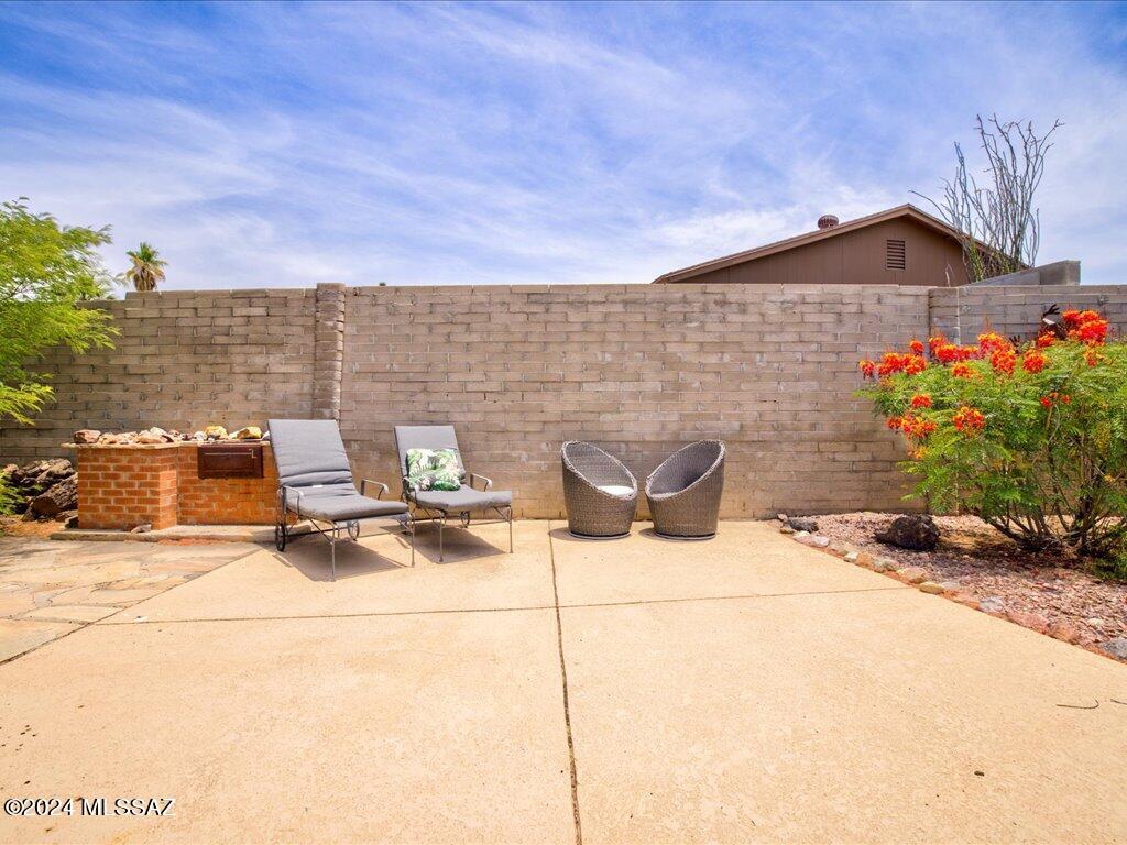 4074 W Red Wing Street
