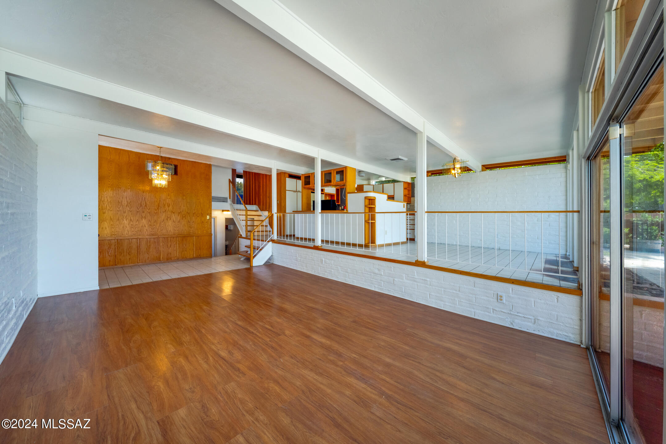 8702 E Lancaster Road