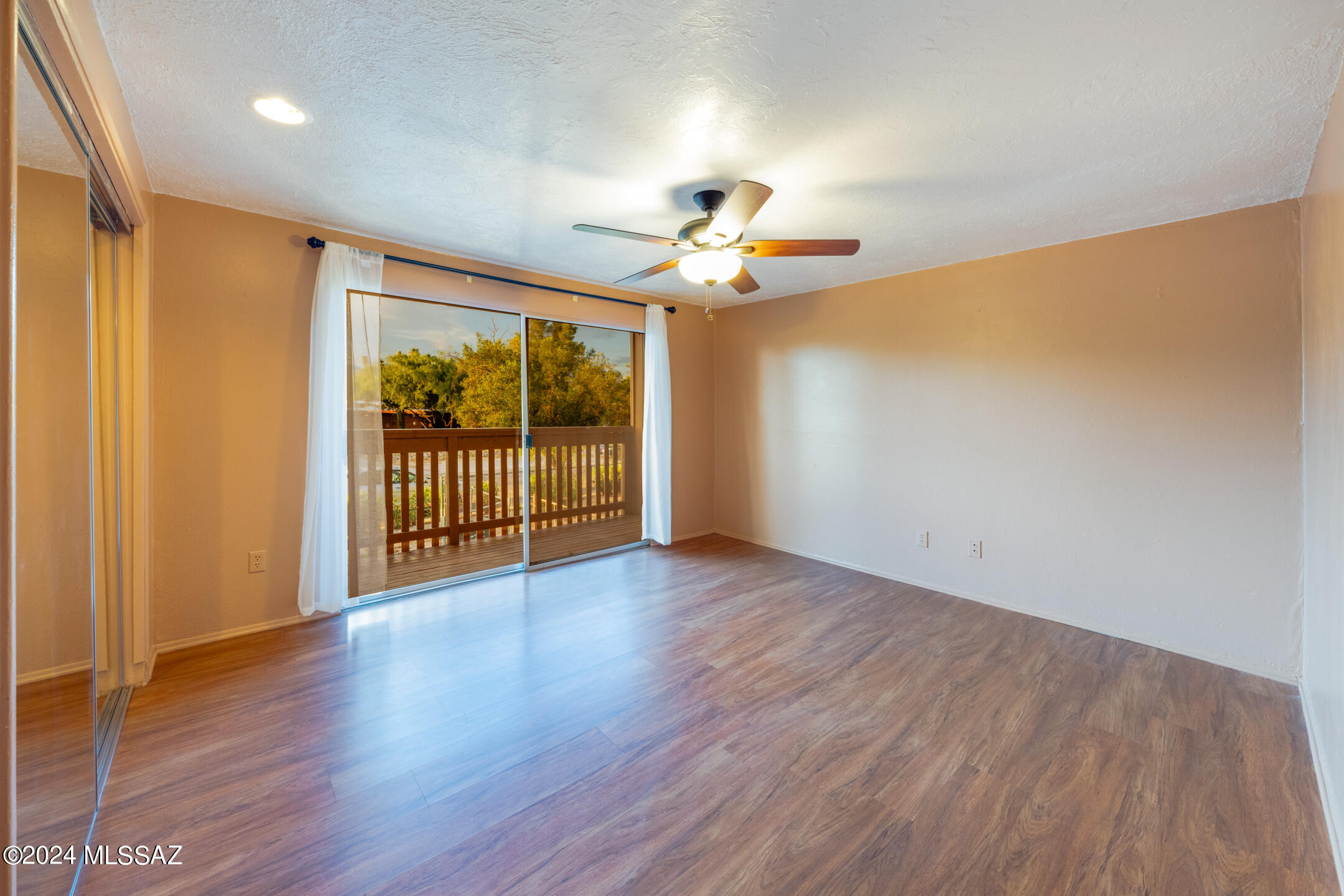 8702 E Lancaster Road