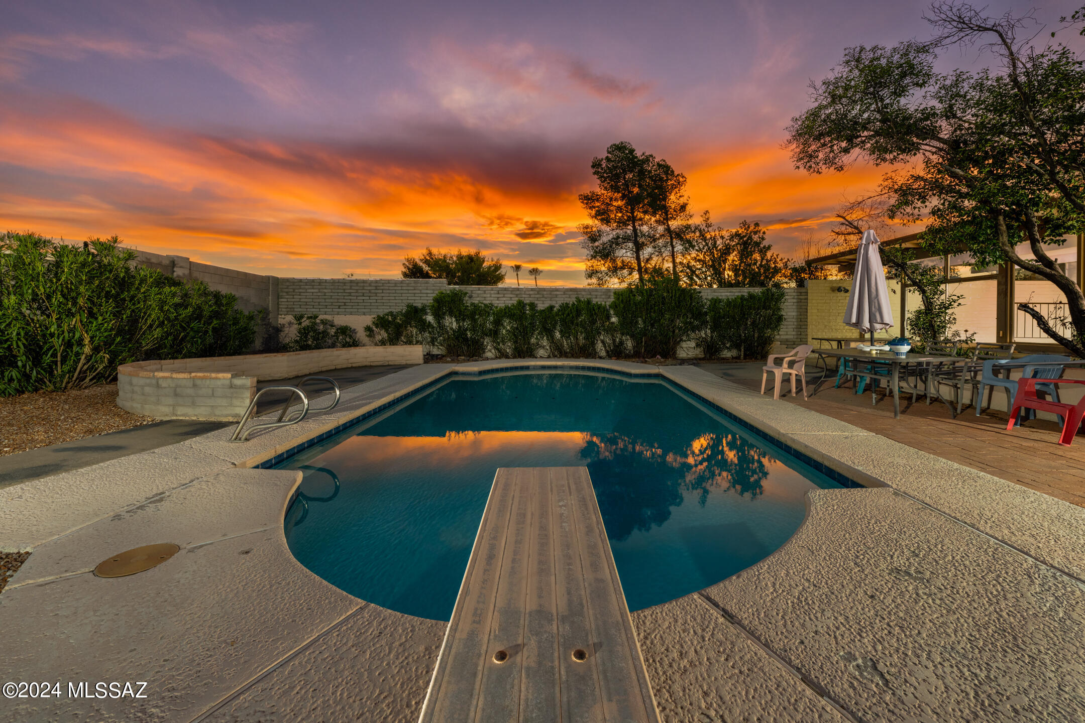 8702 E Lancaster Road