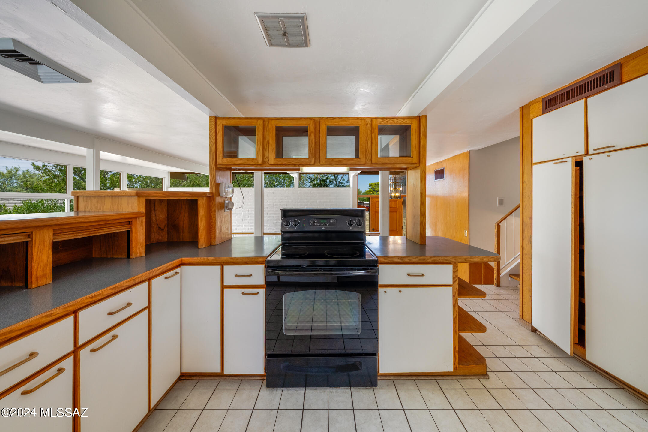 8702 E Lancaster Road