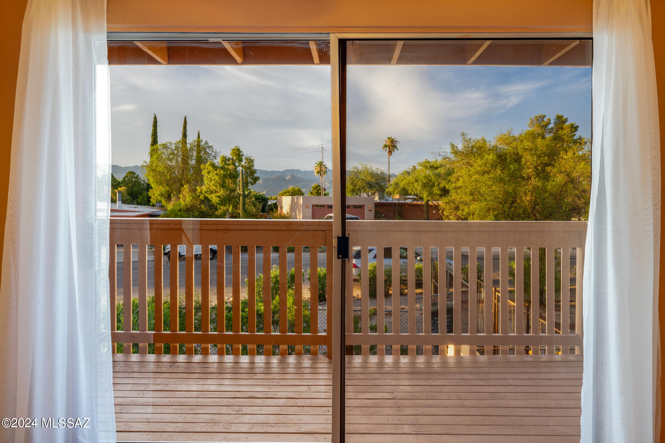 8702 E Lancaster Road