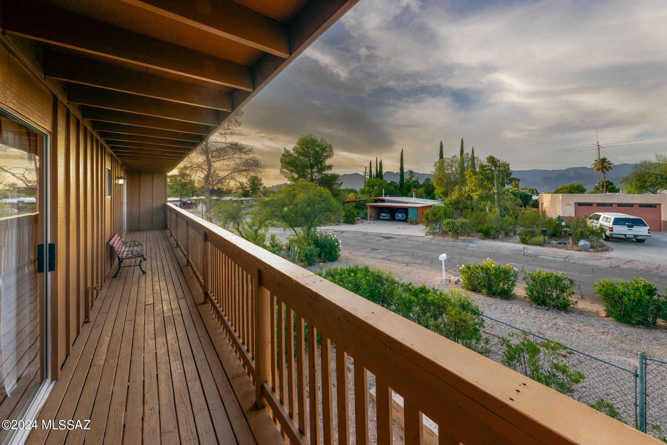 8702 E Lancaster Road