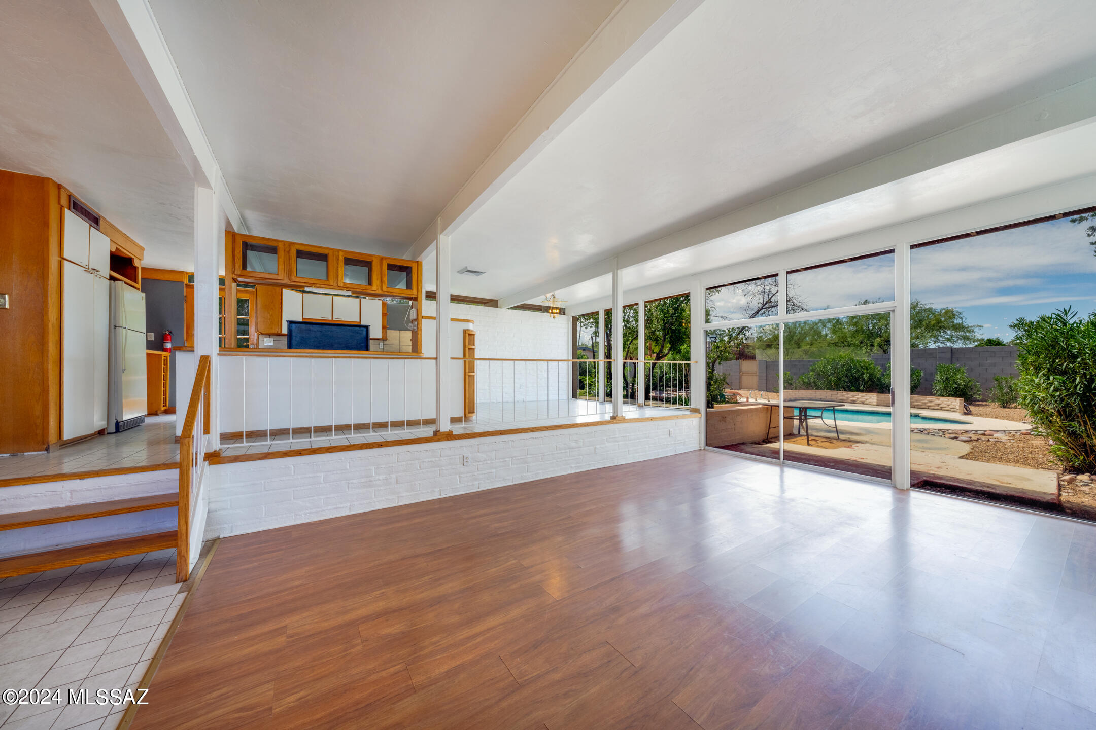 8702 E Lancaster Road