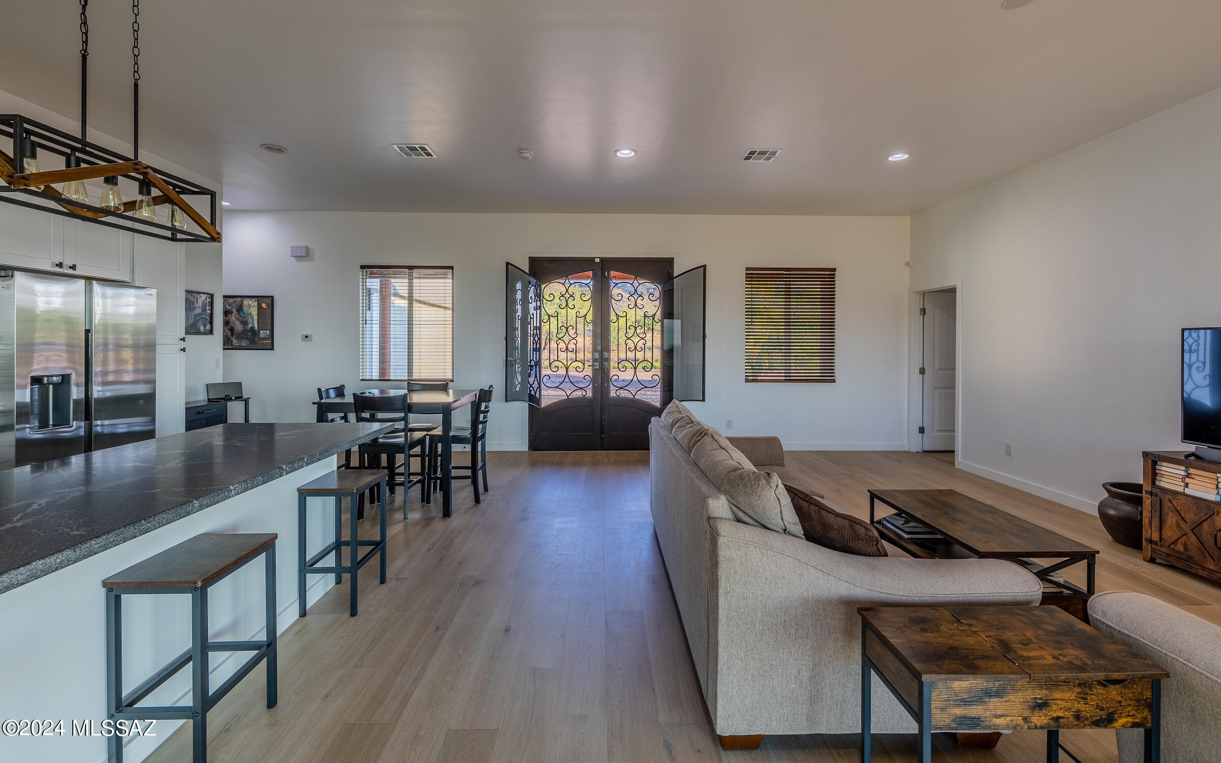 11261 E Camino Aurelia