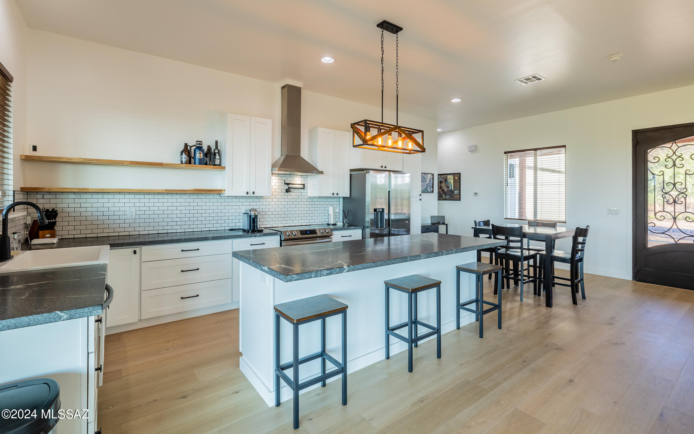 11261 E Camino Aurelia