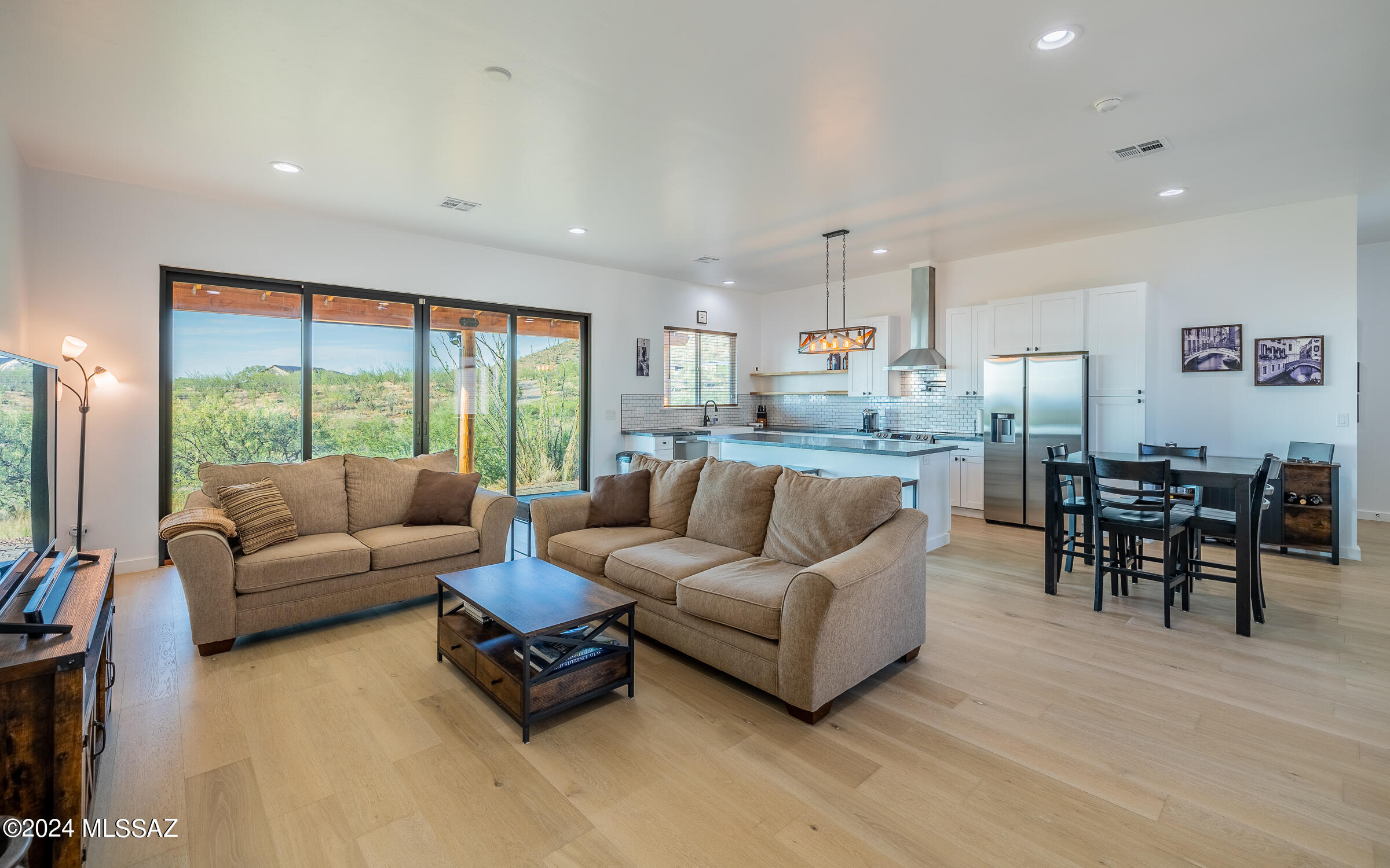11261 E Camino Aurelia