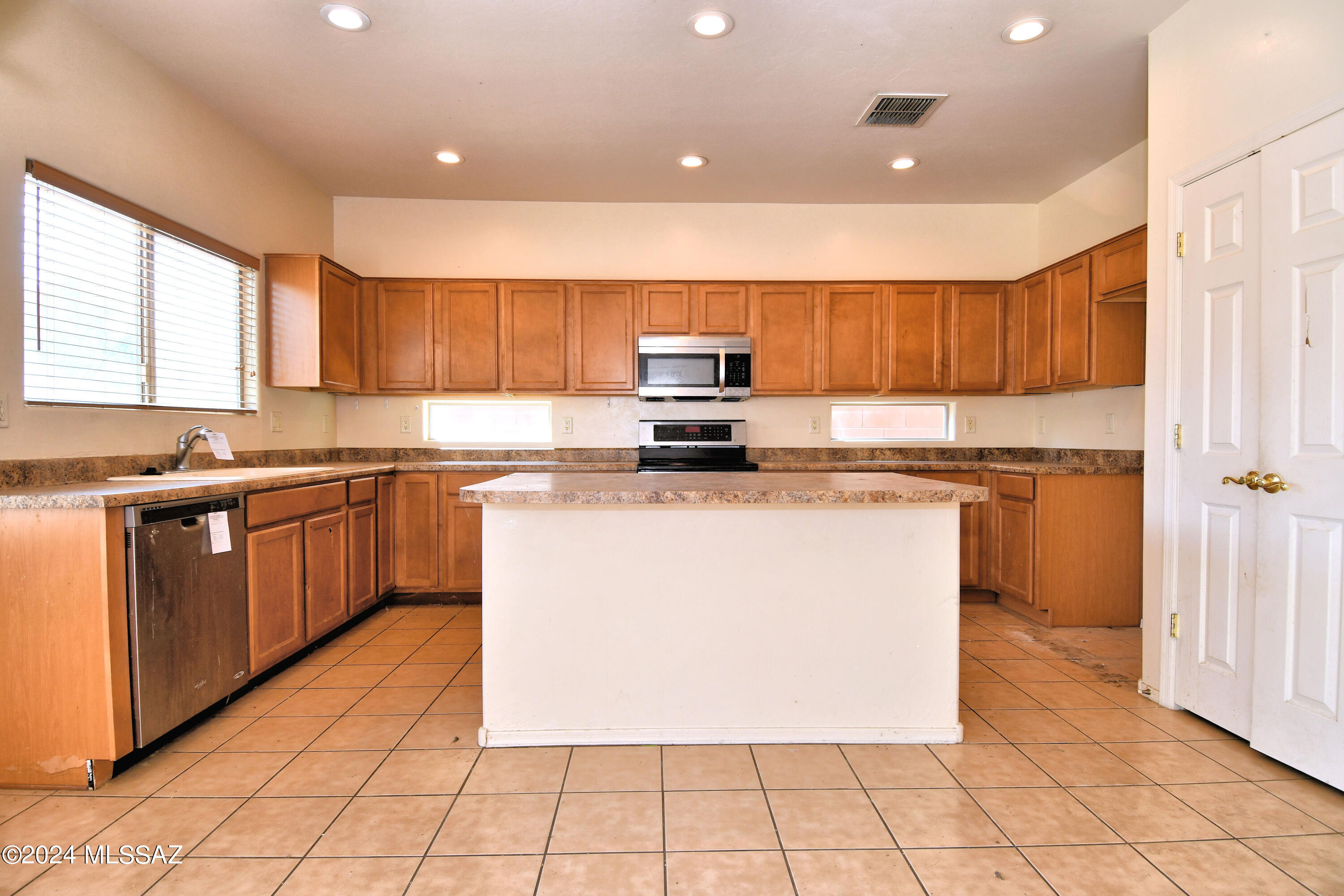 10020 E Emberwood Drive