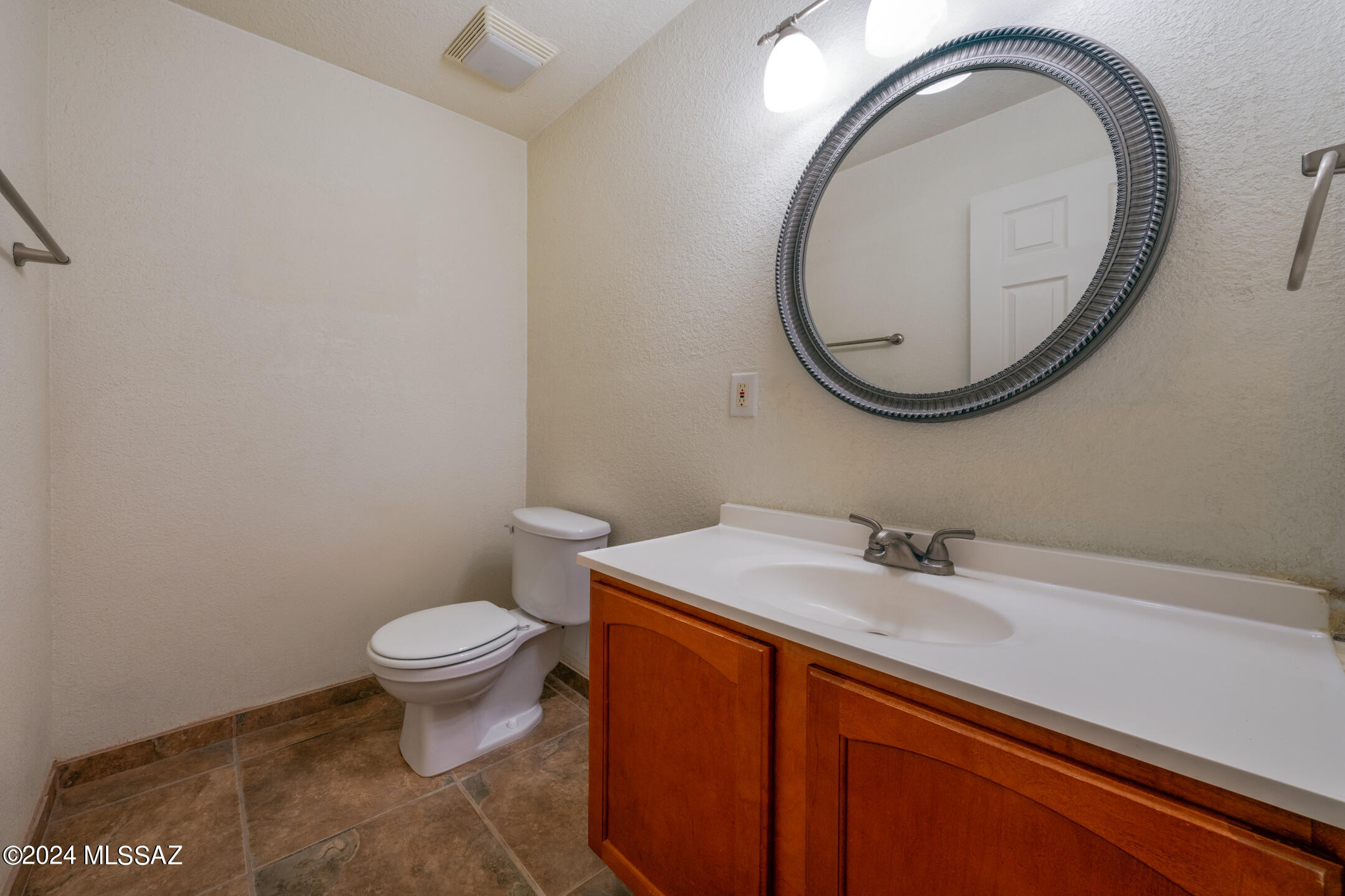 2950 N Alvernon Way Unit: 6105