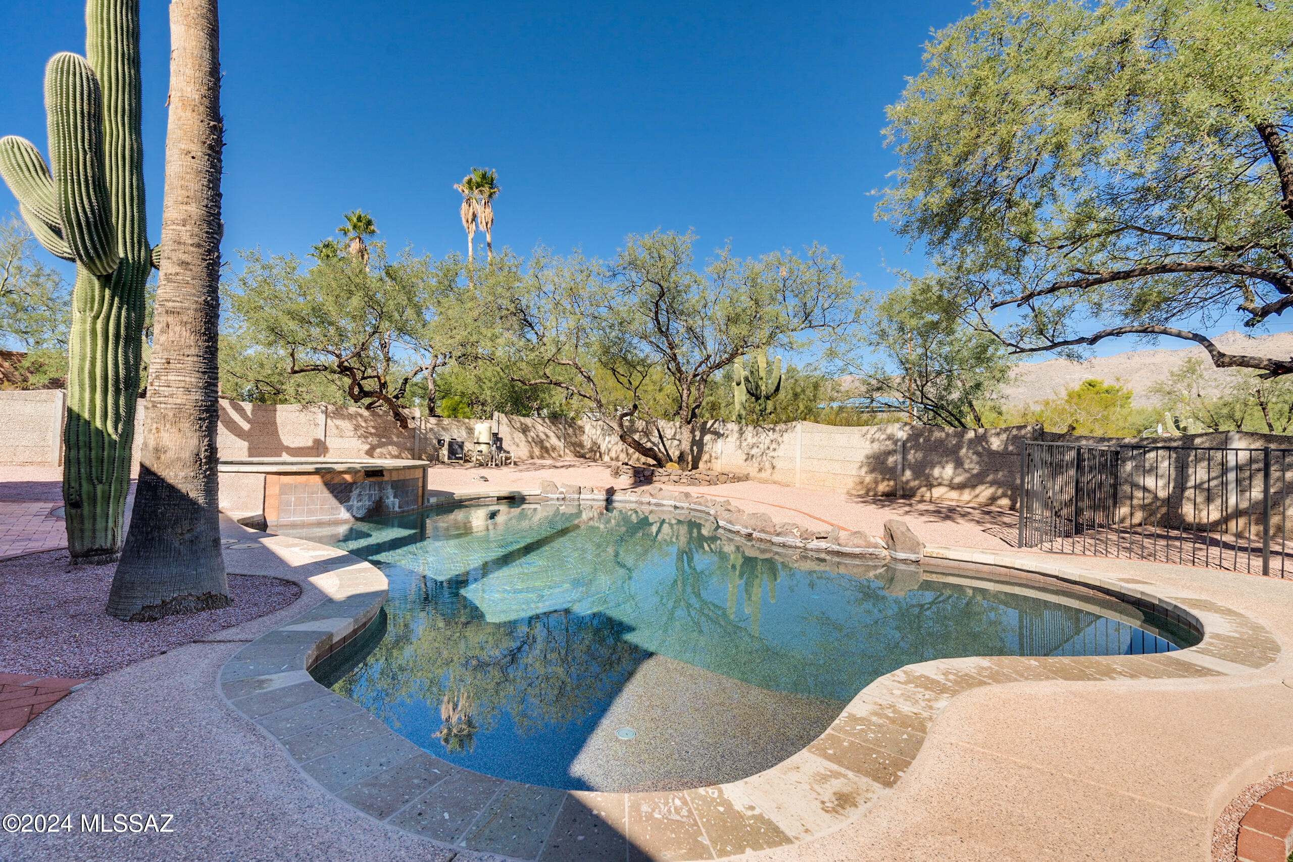 11421 E Holster Drive