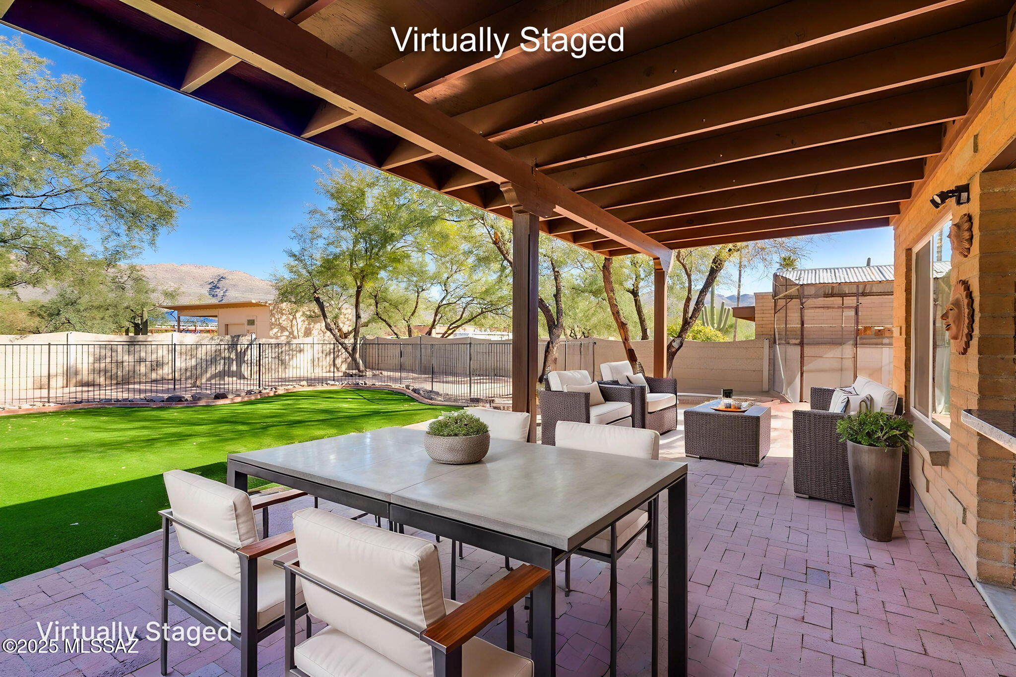 11421 E Holster Drive