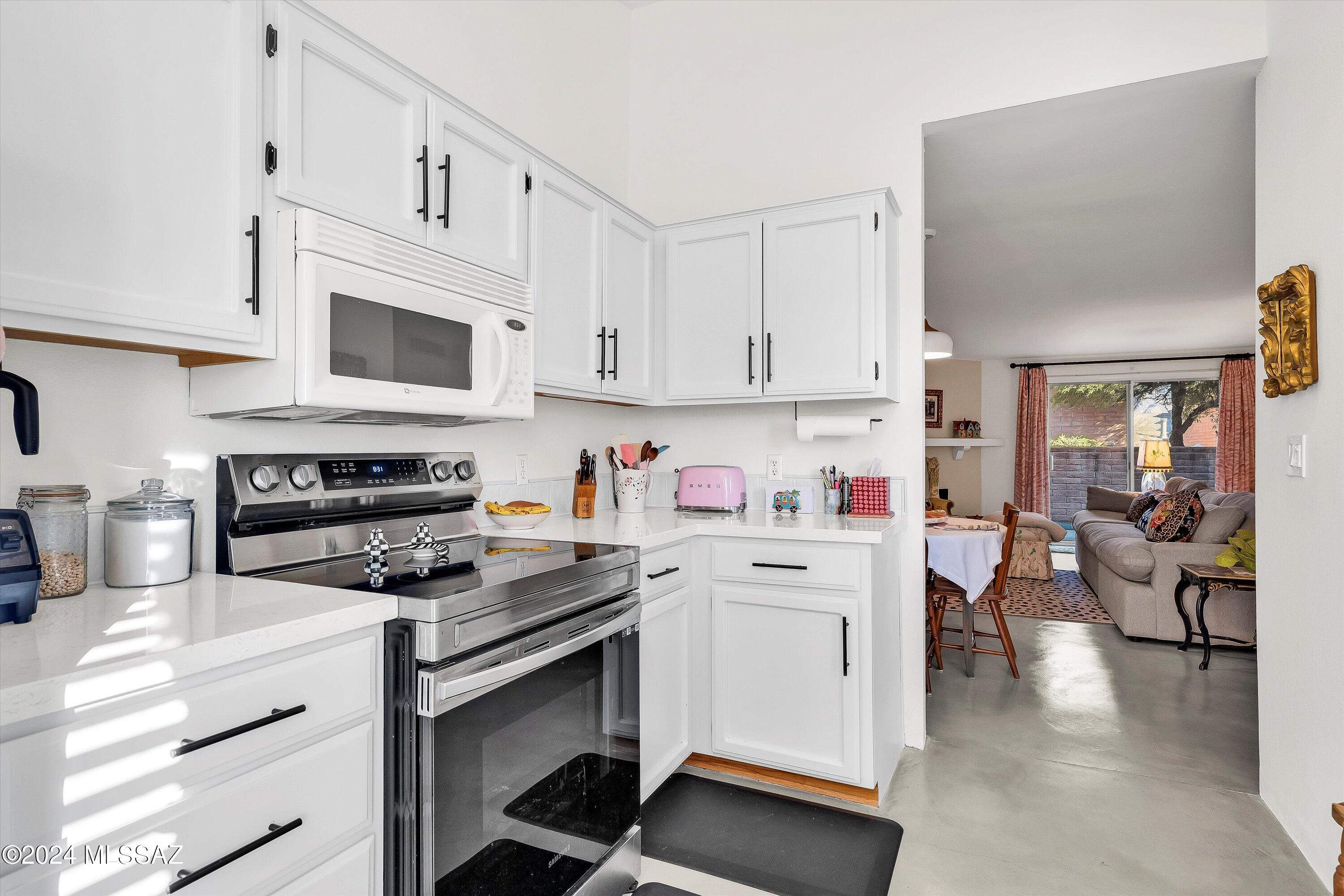 4309 E Presidio Road
