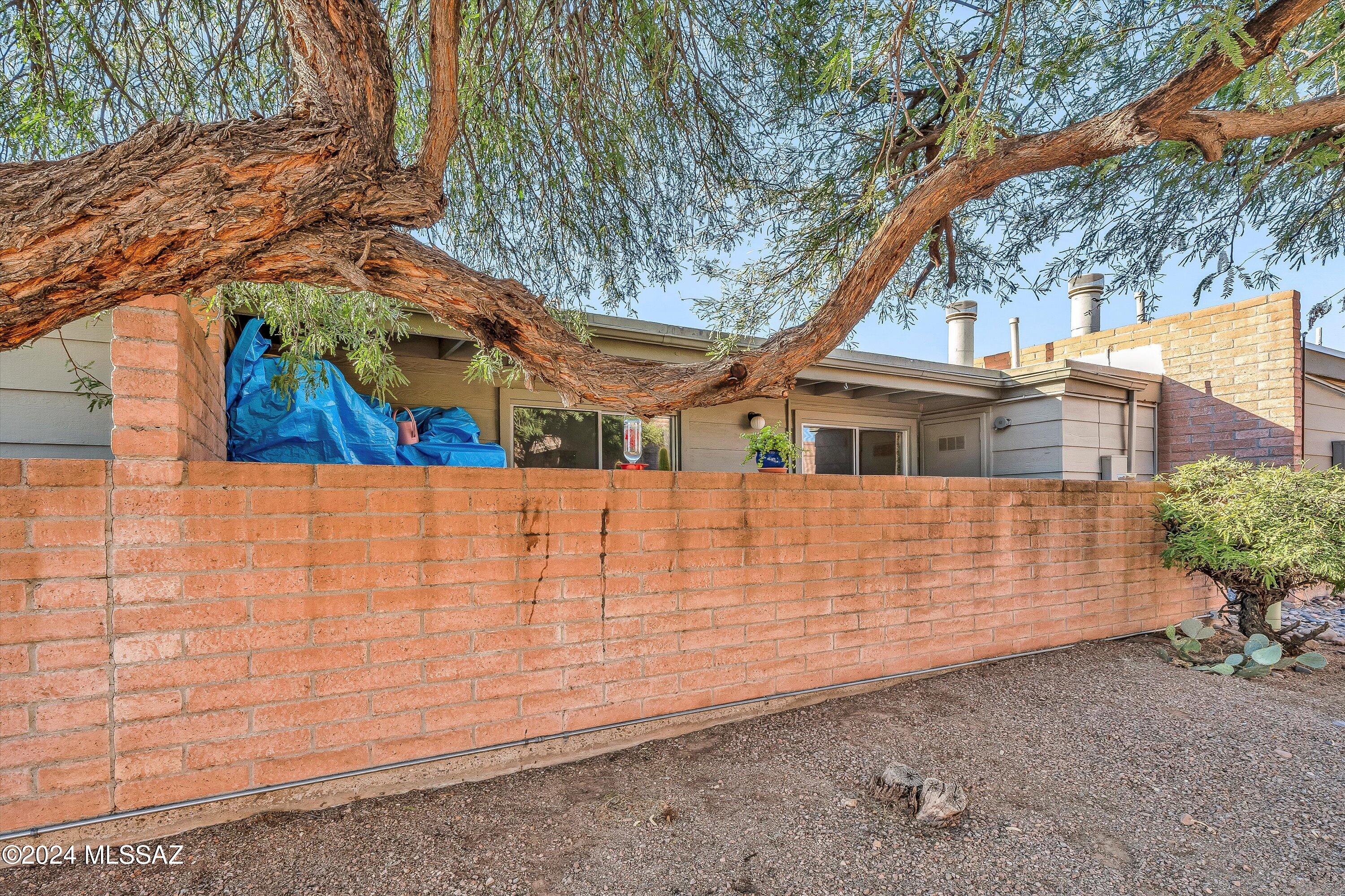 4309 E Presidio Road