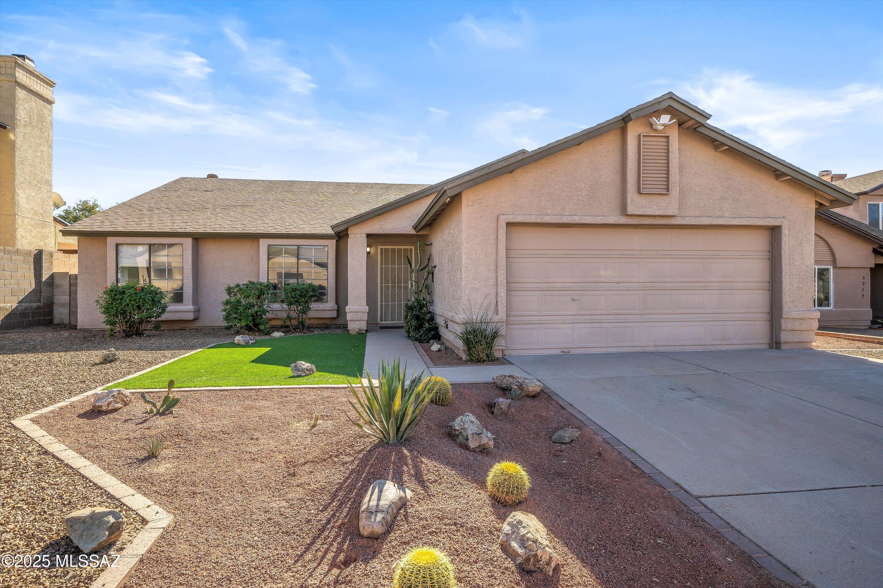 5209 W Nighthawk Way