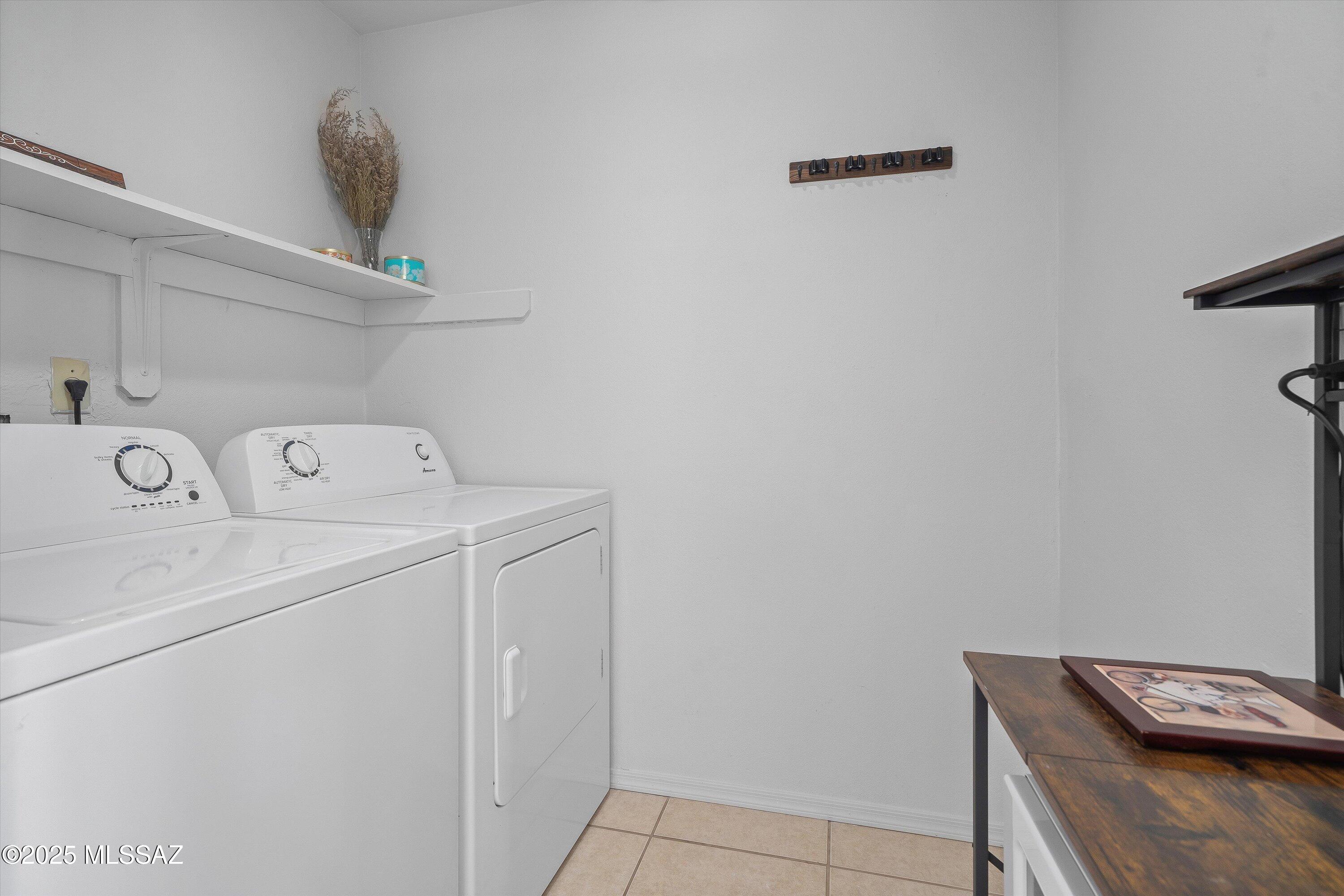 5209 W Nighthawk Way