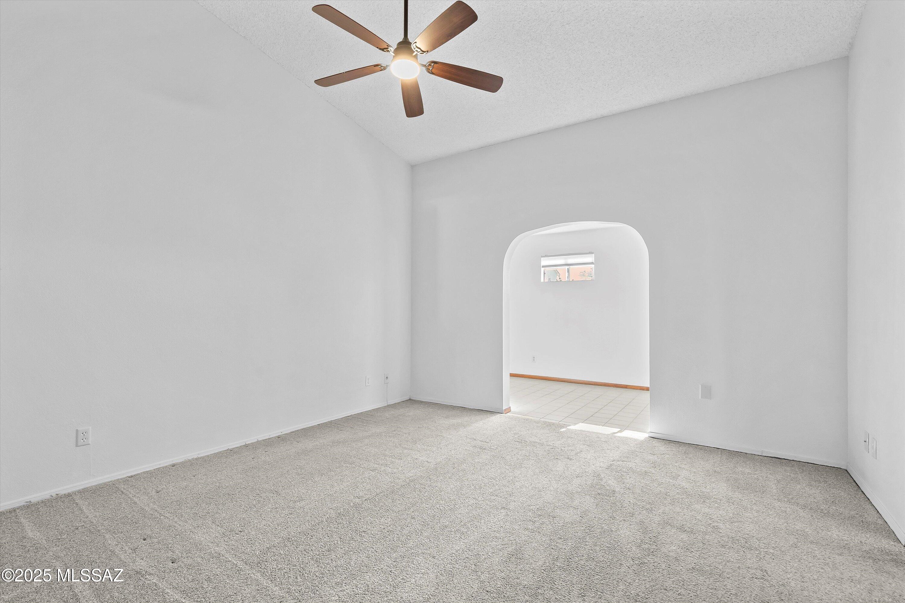 5209 W Nighthawk Way