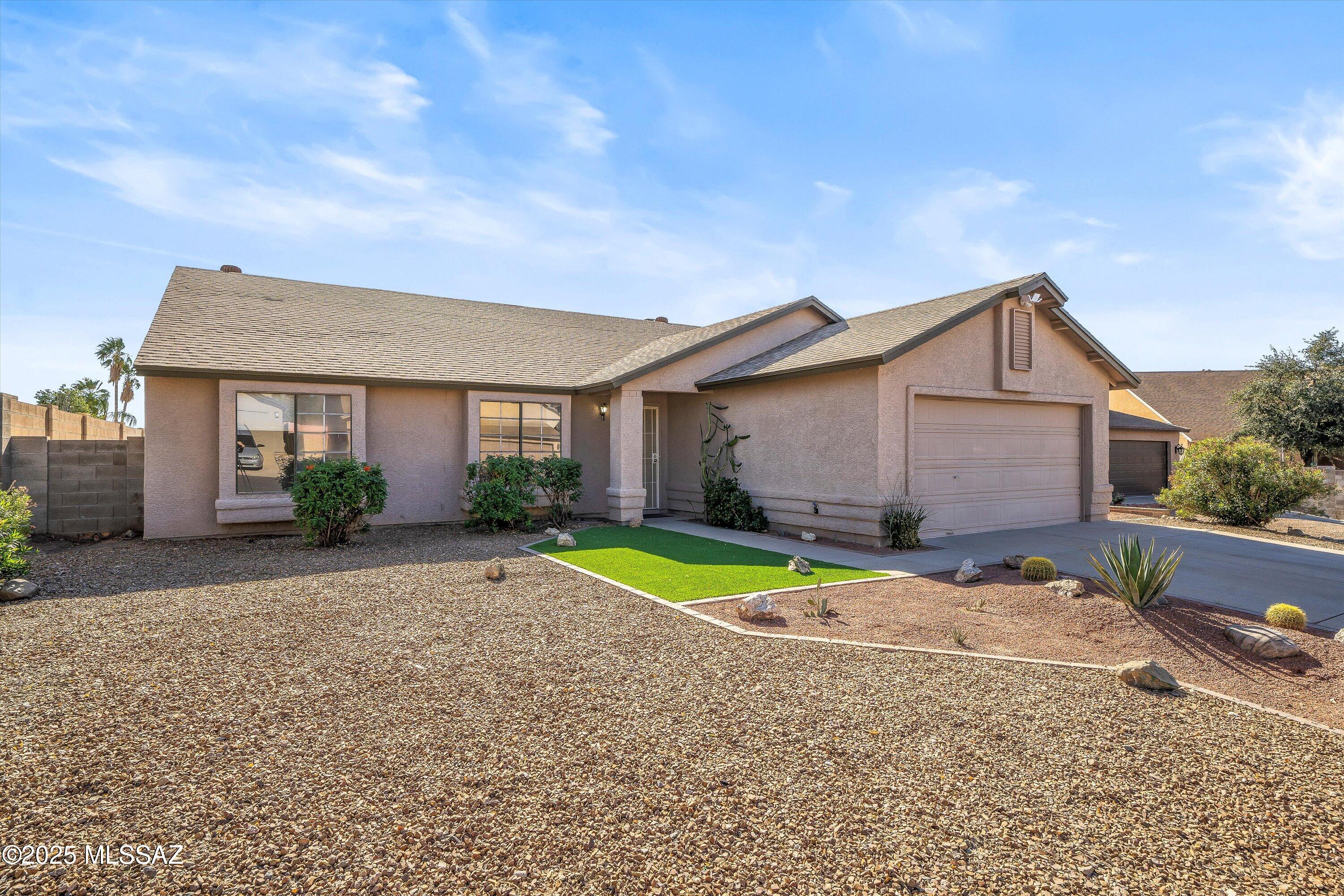 5209 W Nighthawk Way