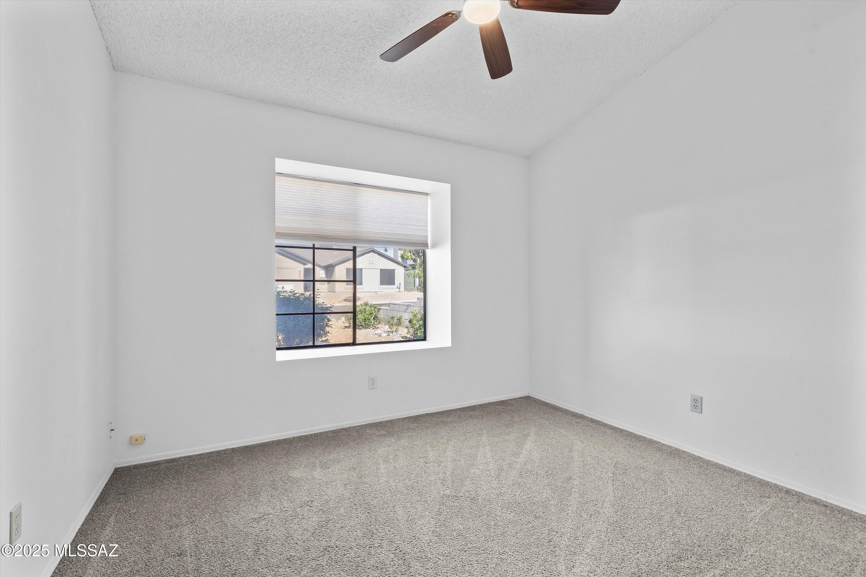 5209 W Nighthawk Way