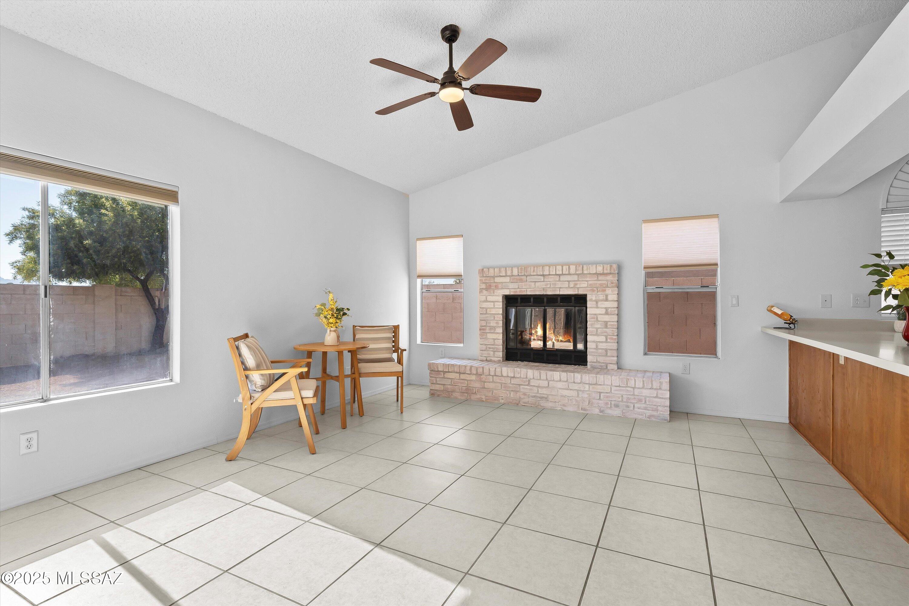 5209 W Nighthawk Way