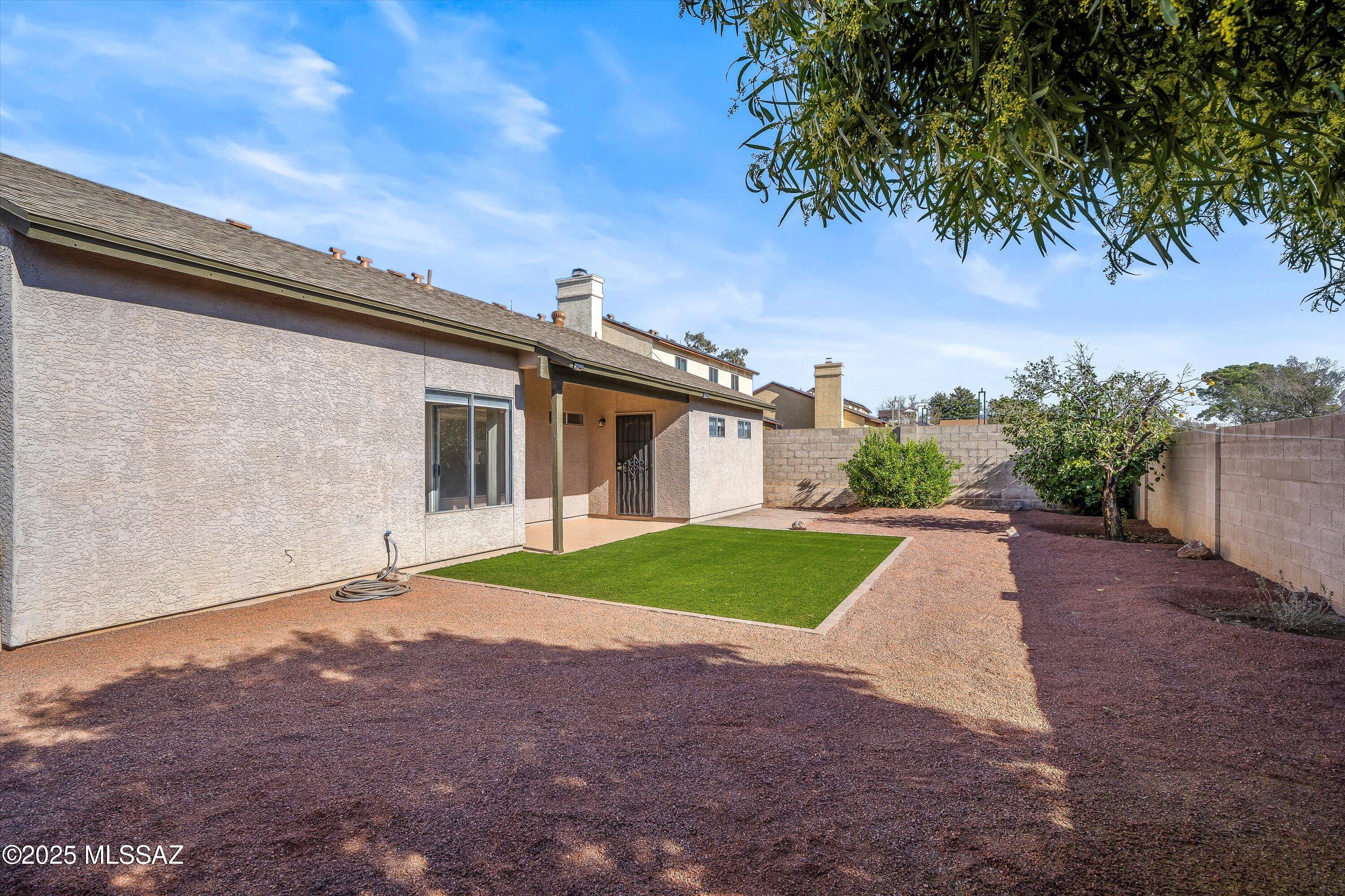 5209 W Nighthawk Way