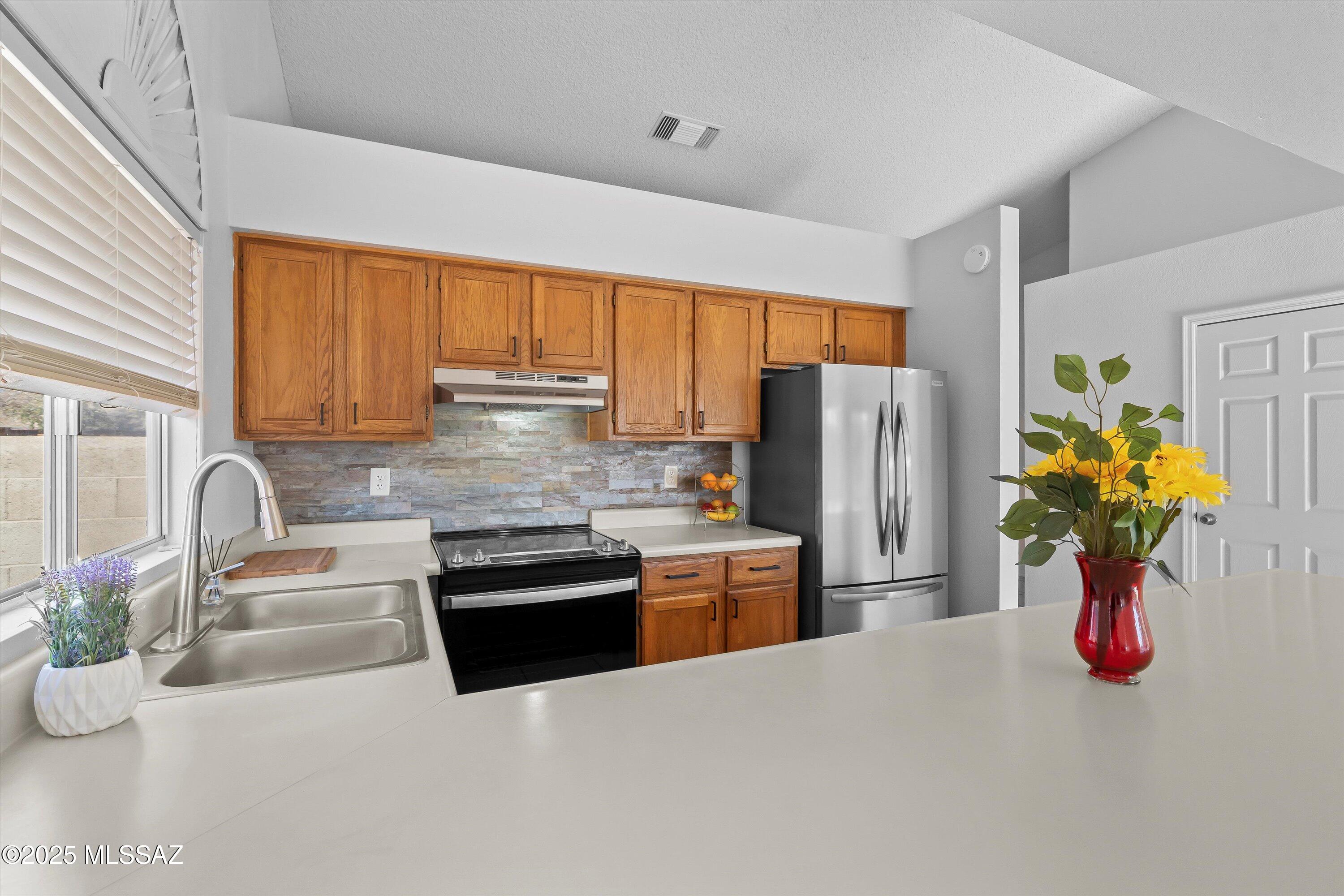 5209 W Nighthawk Way