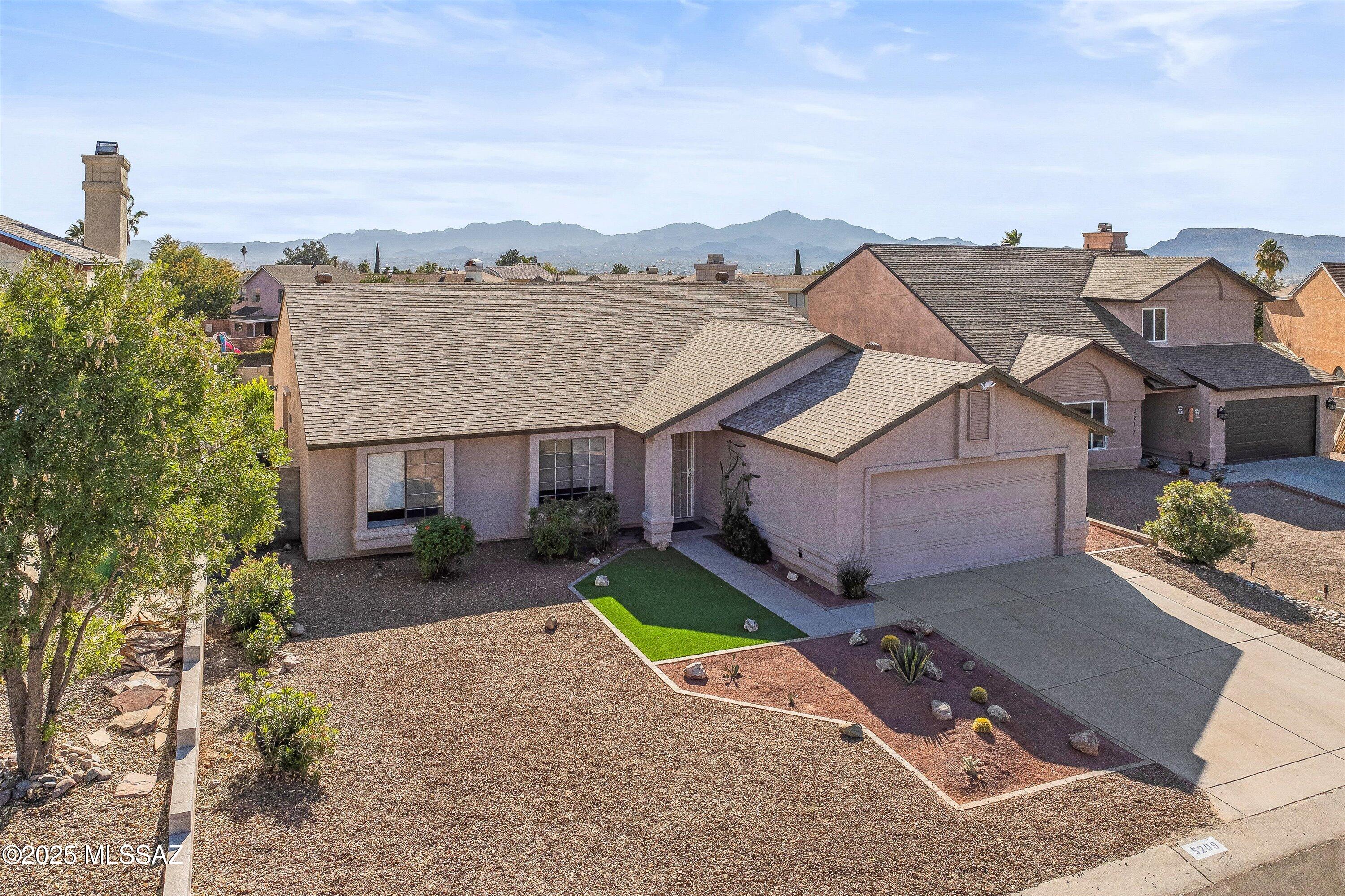 5209 W Nighthawk Way