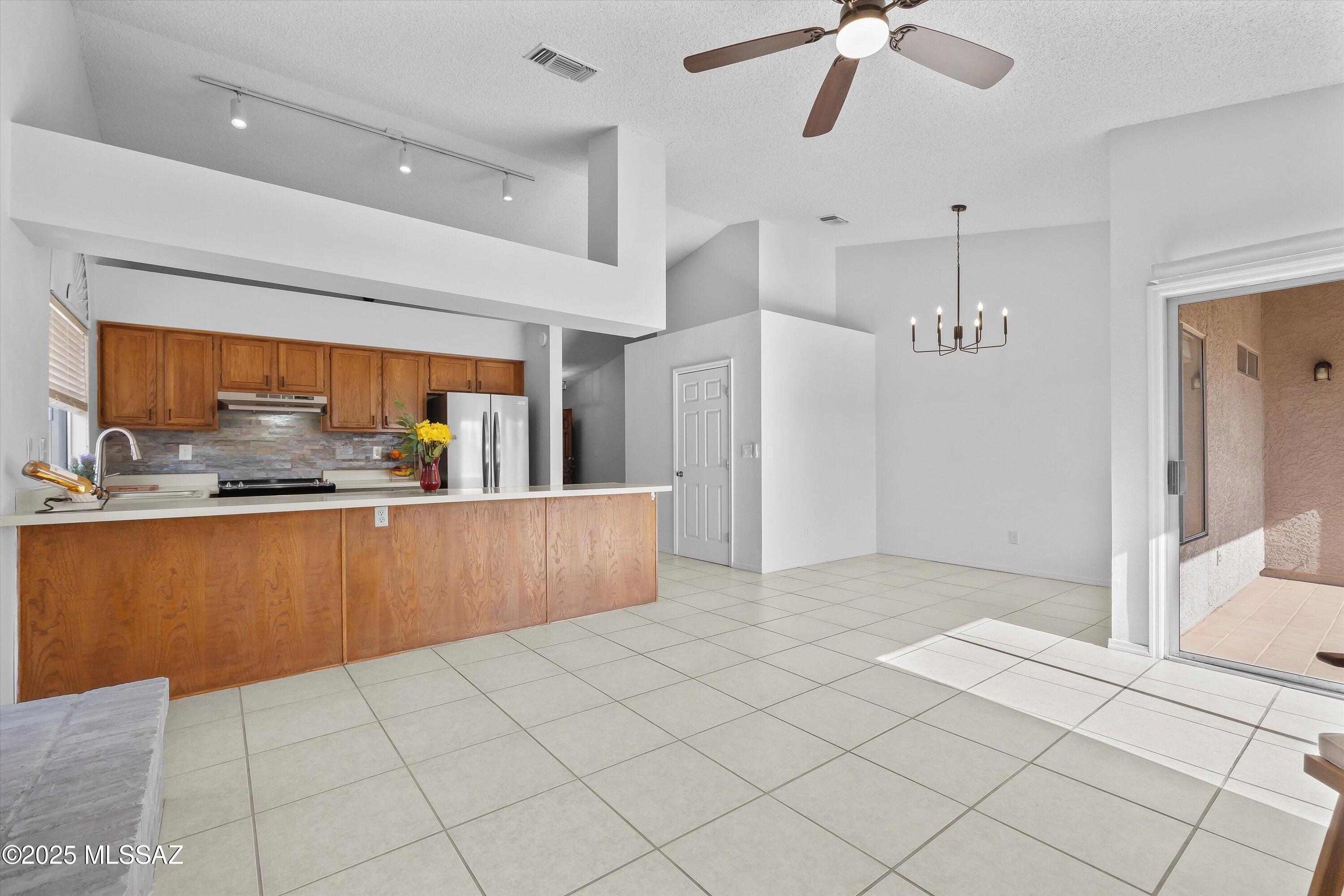 5209 W Nighthawk Way