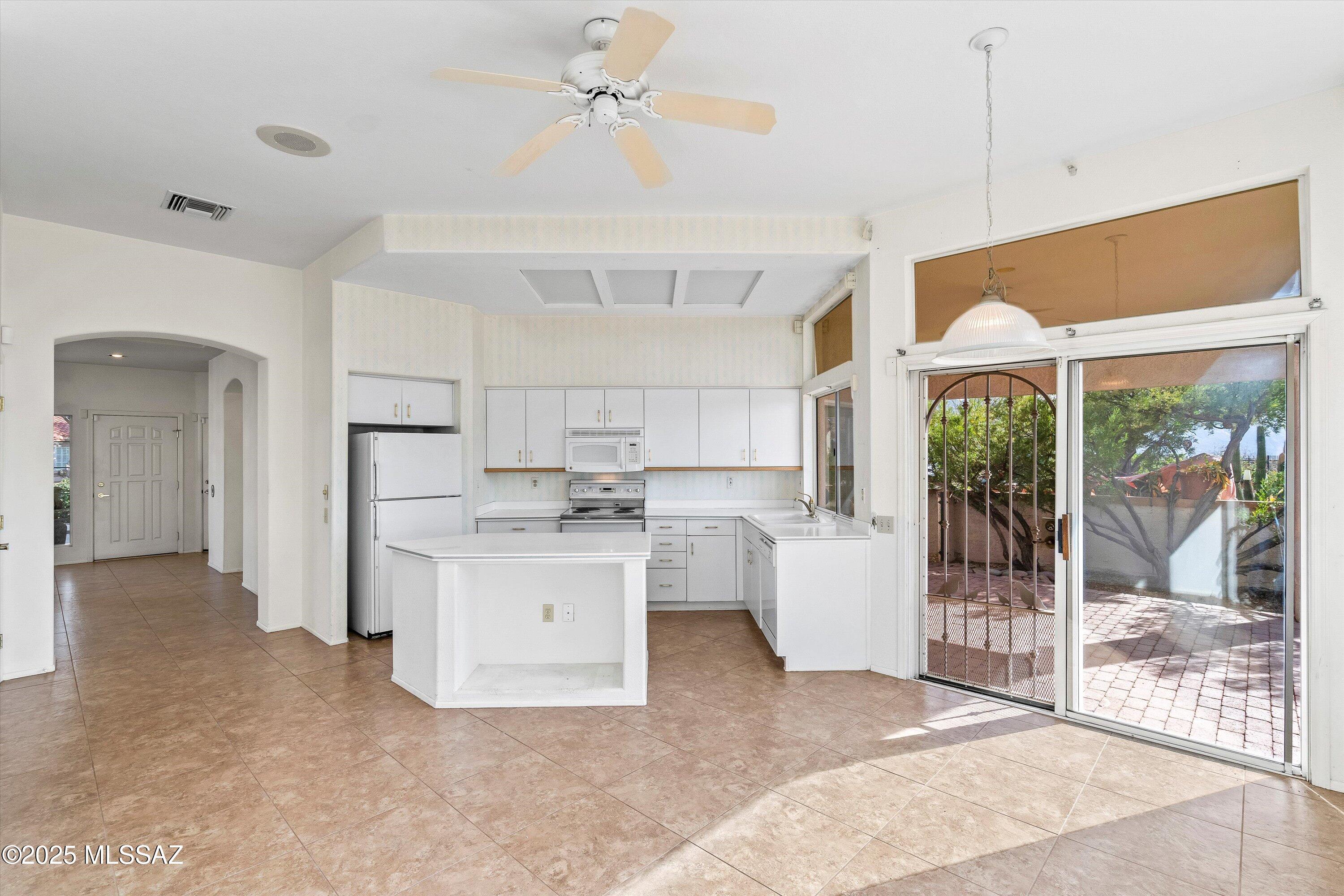 13933 N Desert Butte Drive