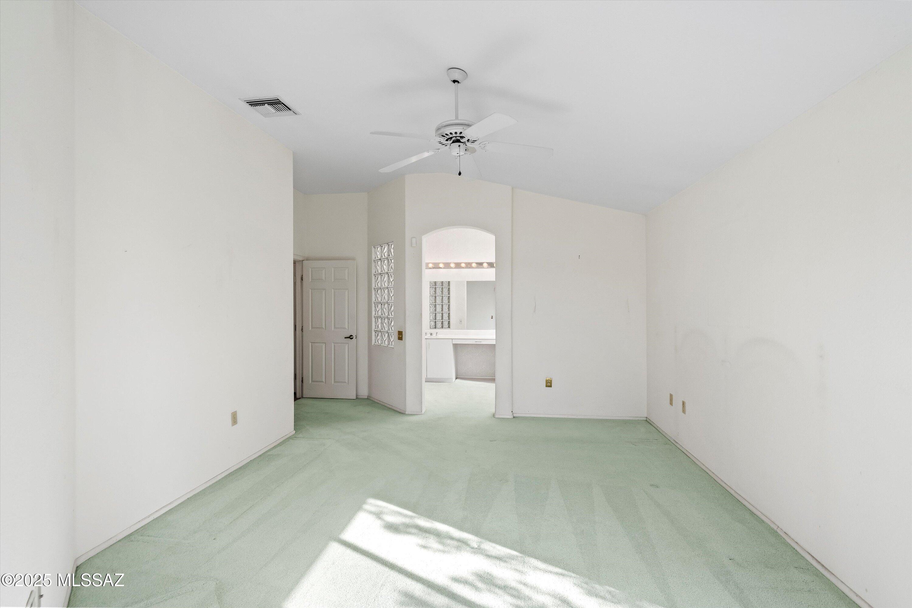 13933 N Desert Butte Drive