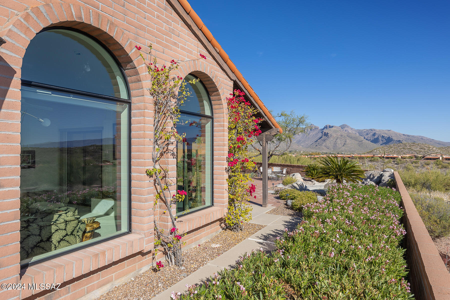 5306 N Via Velazquez