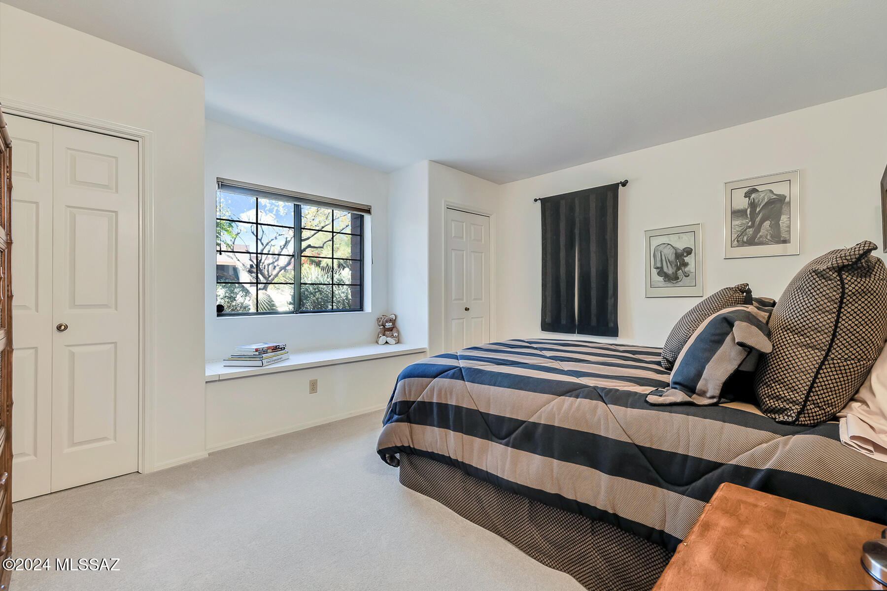 5306 N Via Velazquez