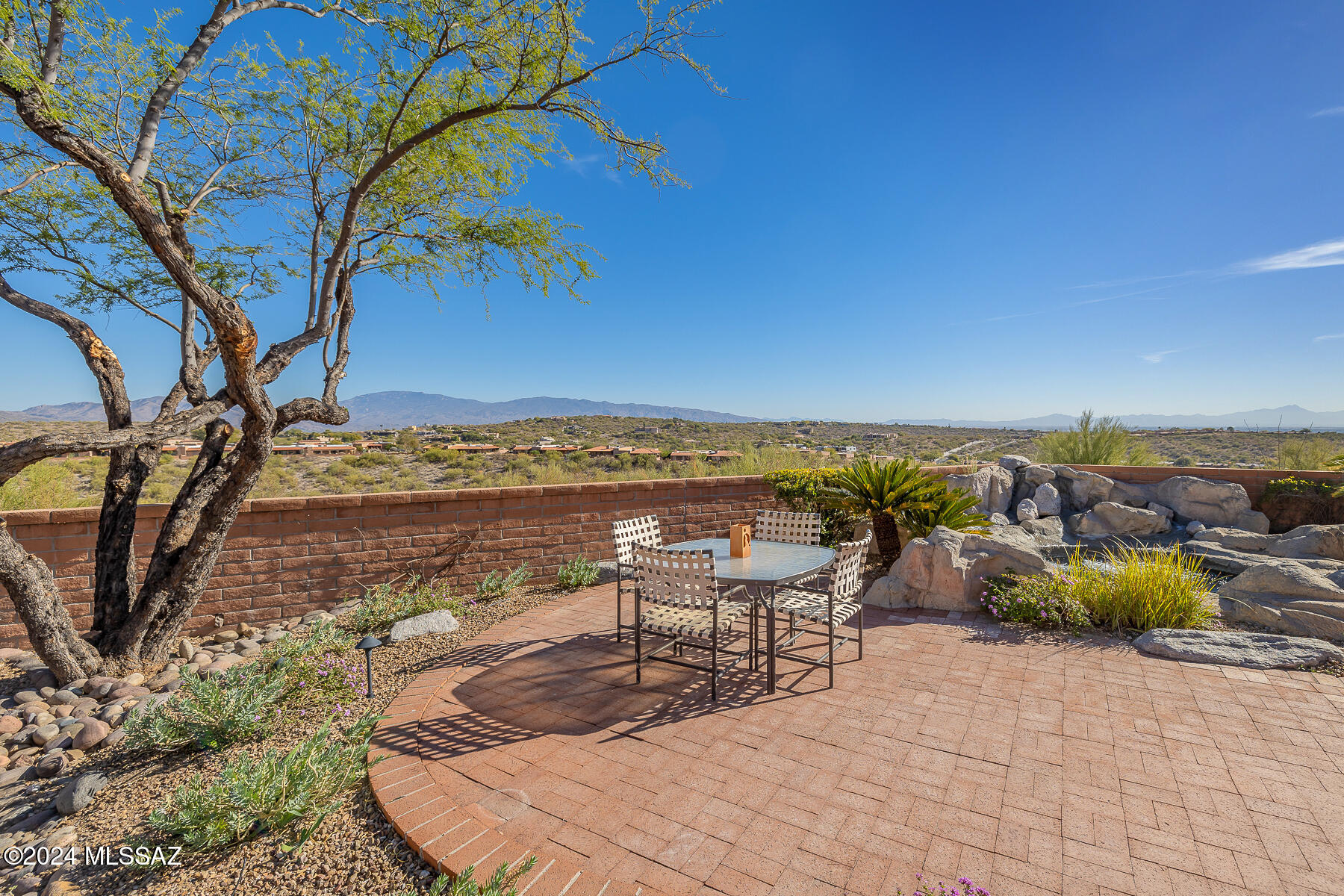 5306 N Via Velazquez