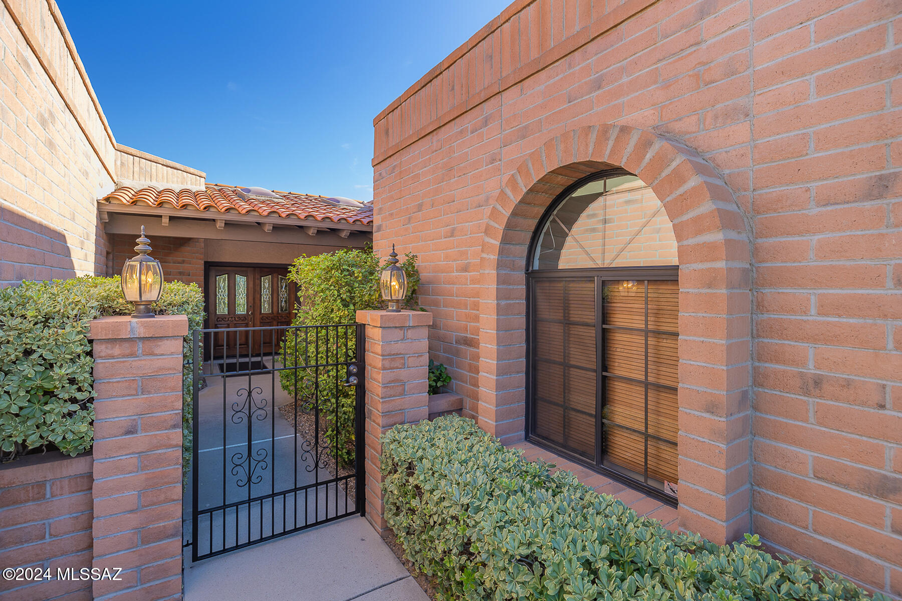 5306 N Via Velazquez