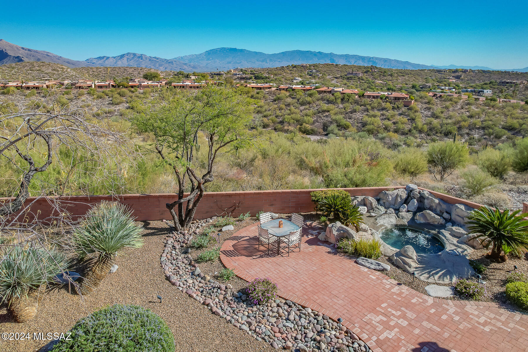 5306 N Via Velazquez